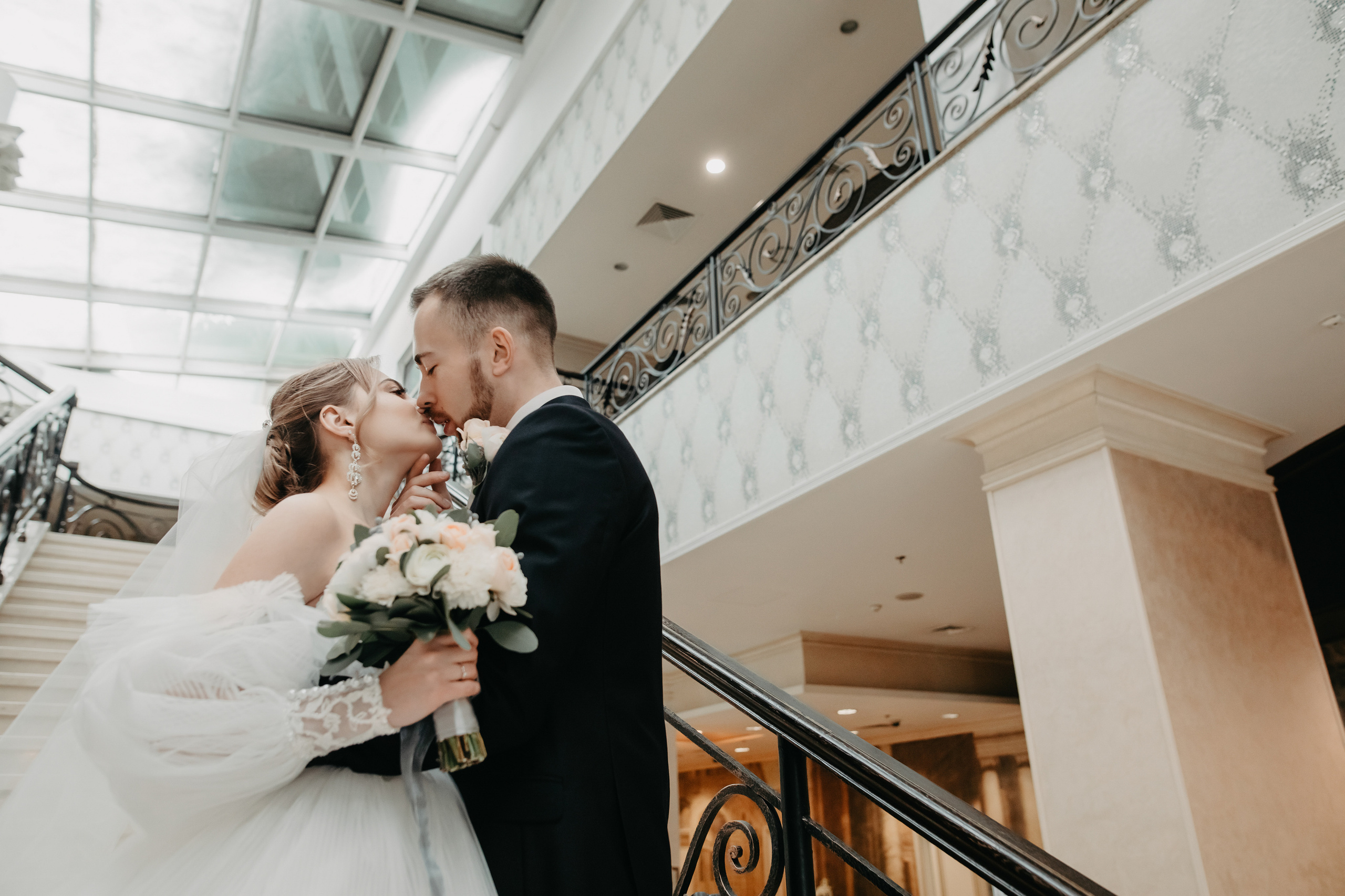 Лена и Леша. Отель Милан. Свадебный и семейный фотограф в Москве Евгения Лисина