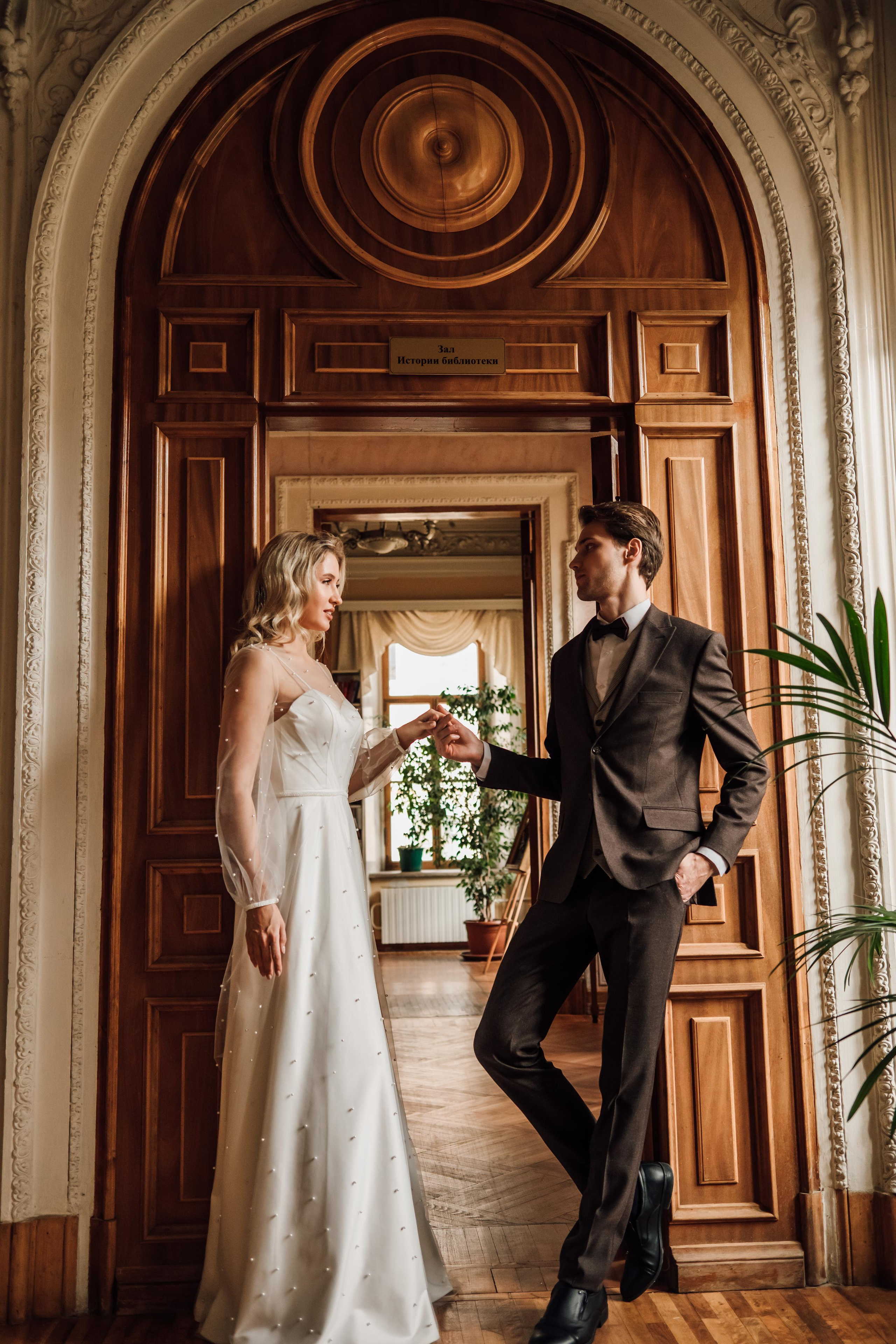 Анна и Андрей. Библиотека им. Пушкина. Свадебный и семейный фотограф в Москве Евгения Лисина