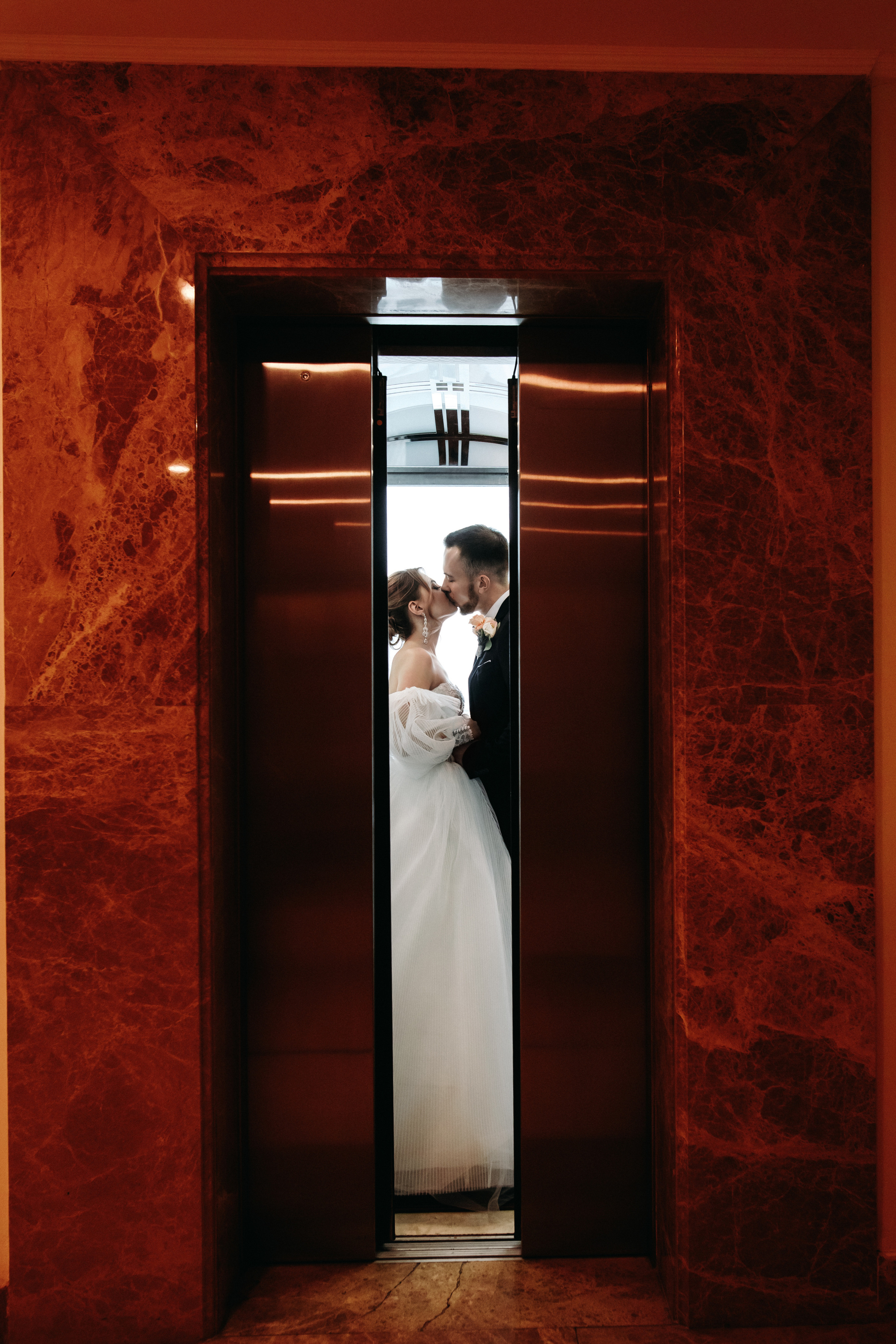 Лена и Леша. Отель Милан. Свадебный и семейный фотограф в Москве Евгения Лисина