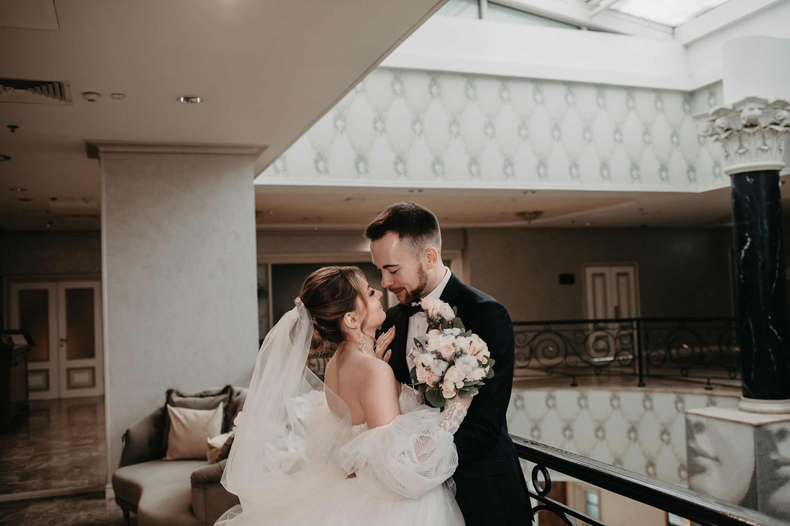 Лена и Леша. Отель Милан. Свадебный и семейный фотограф в Москве Евгения Лисина