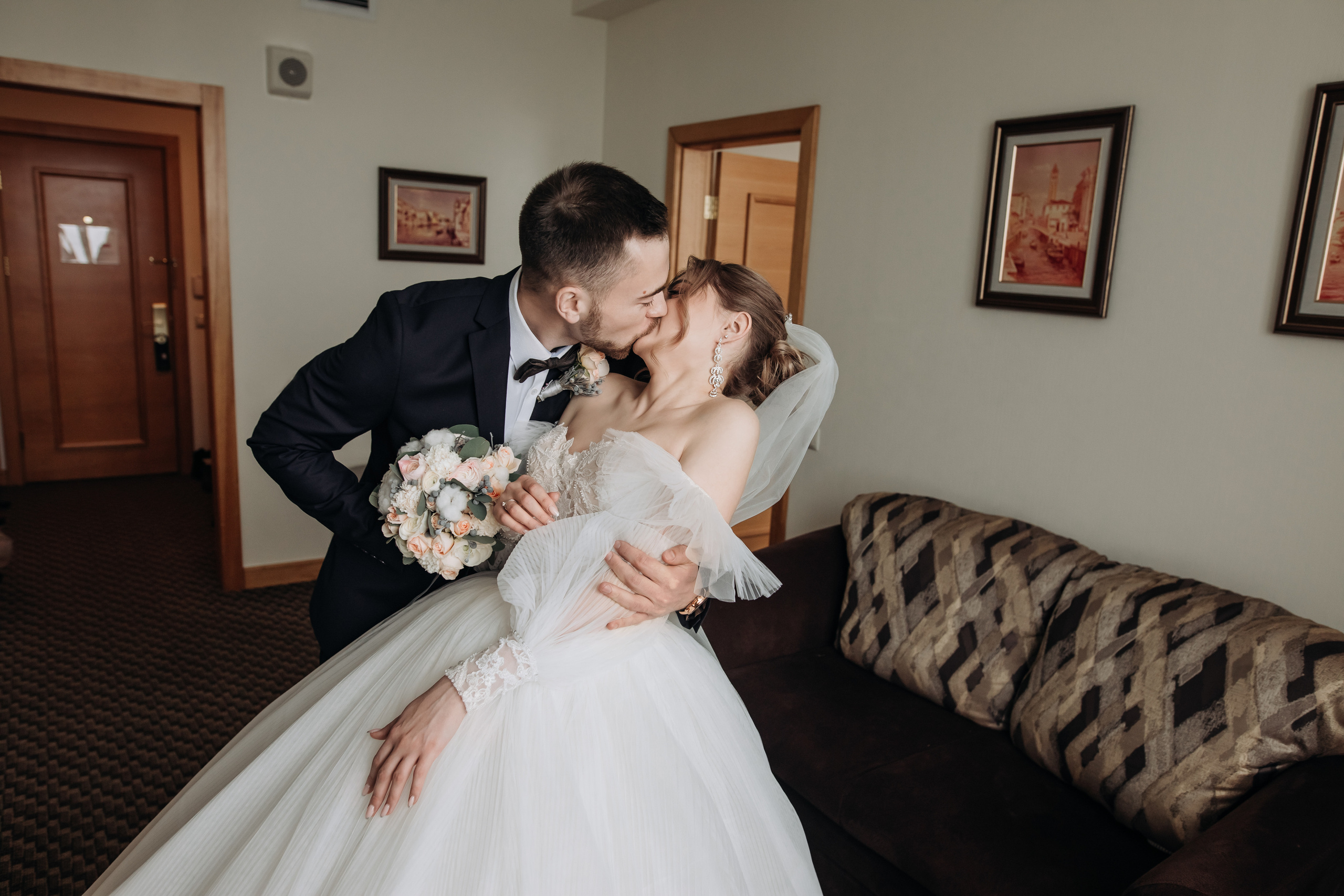 Лена и Леша. Отель Милан. Свадебный и семейный фотограф в Москве Евгения Лисина