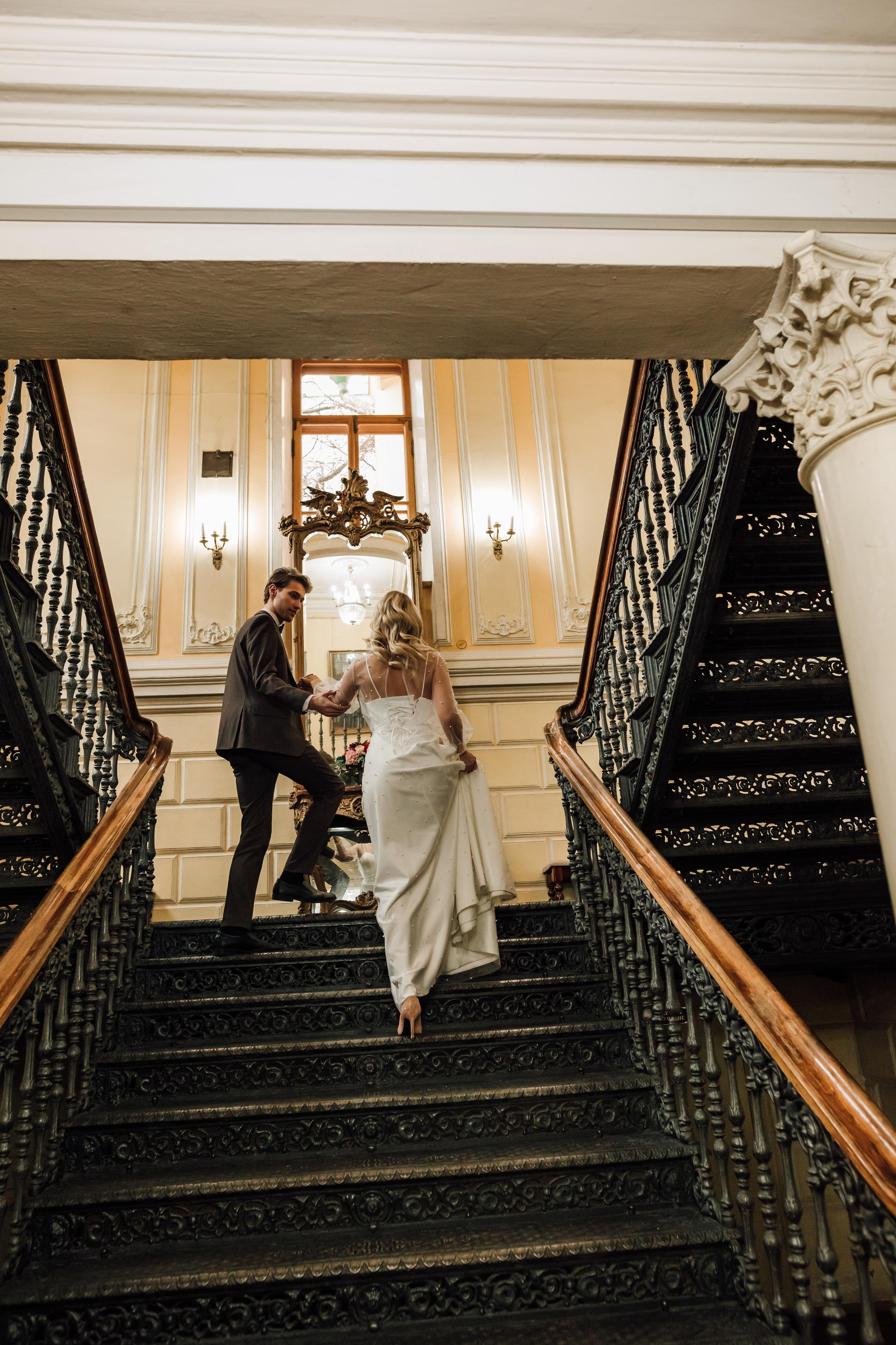 Анна и Андрей. Библиотека им. Пушкина. Свадебный и семейный фотограф в Москве Евгения Лисина