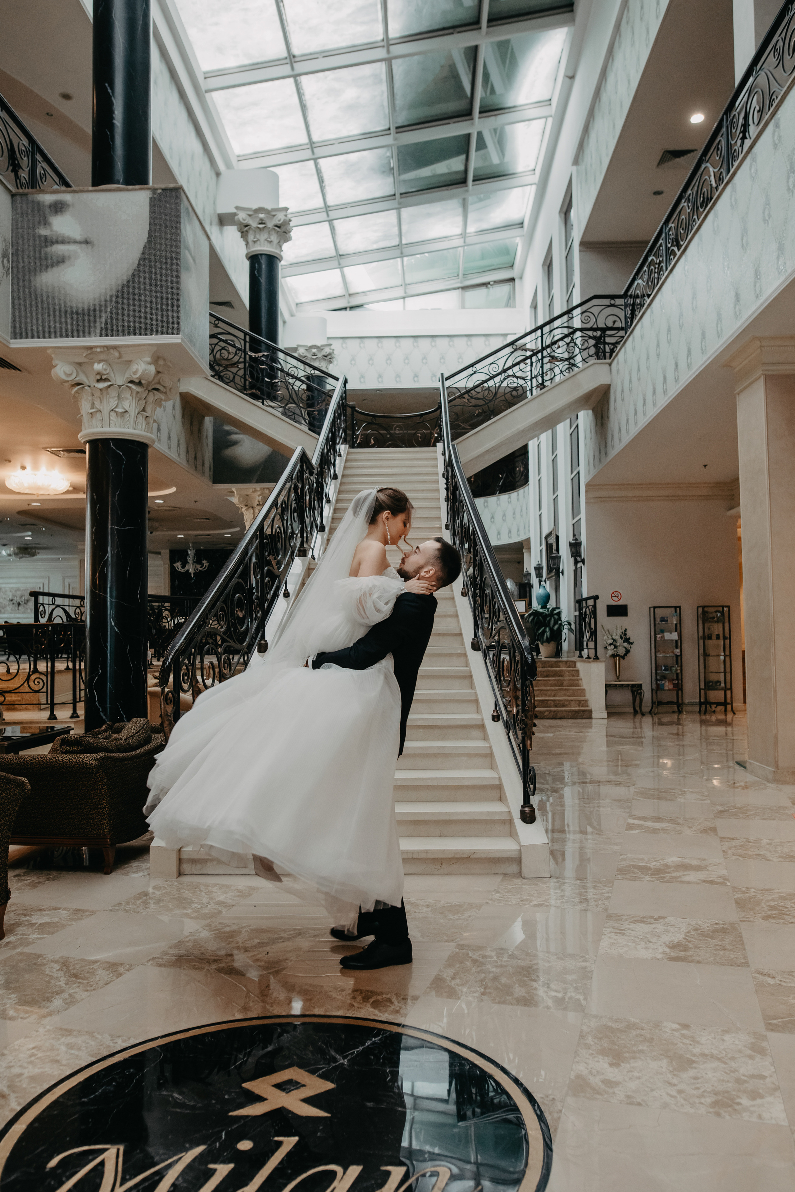 Лена и Леша. Отель Милан. Свадебный и семейный фотограф в Москве Евгения Лисина