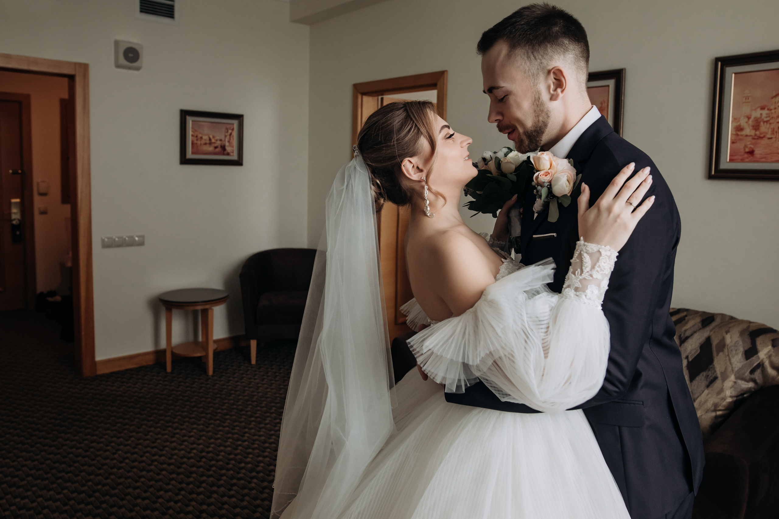 Лена и Леша. Отель Милан. Свадебный и семейный фотограф в Москве Евгения Лисина