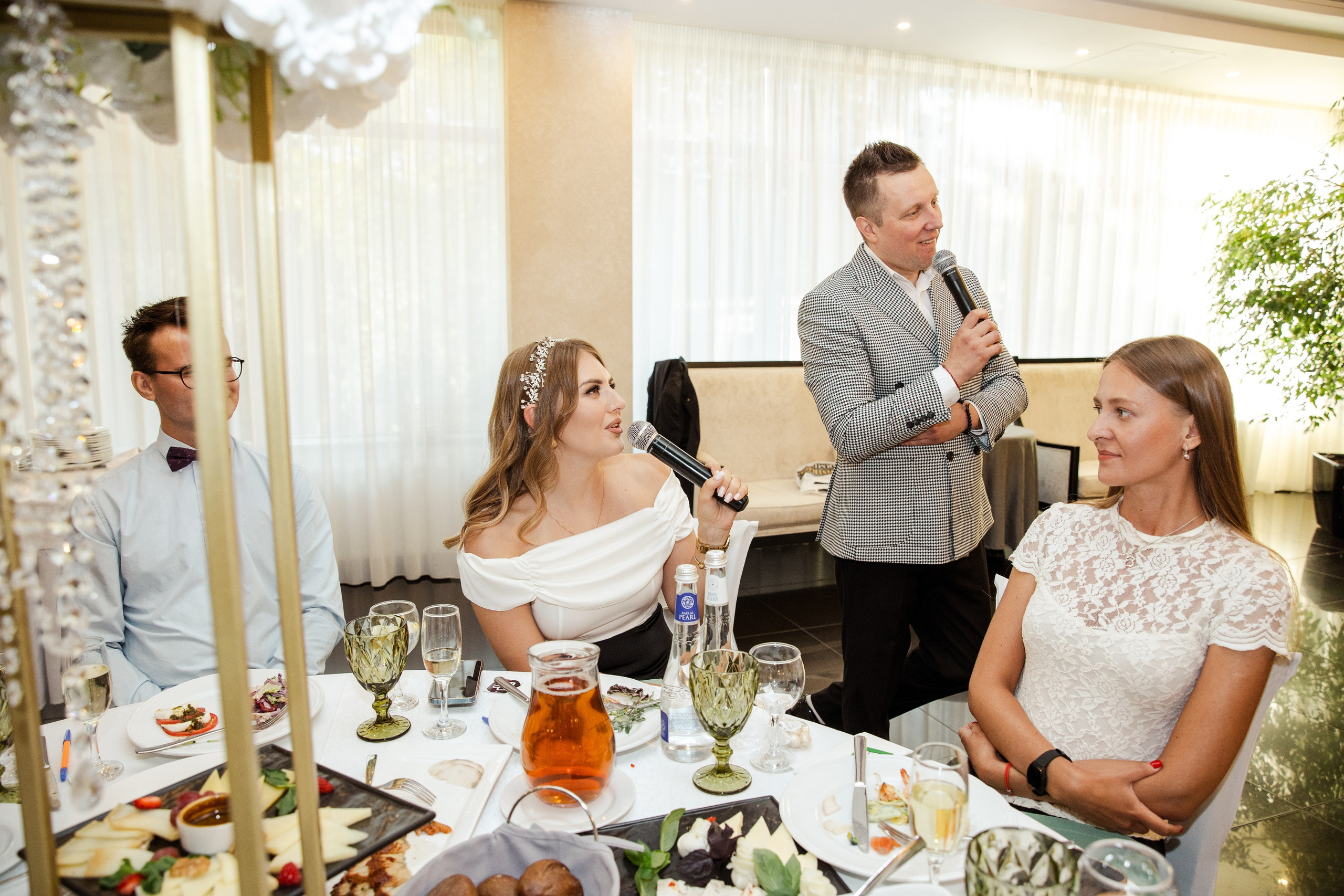 Ира и Максим. Ведущий на свадьбу в Москве Зубков Алексей