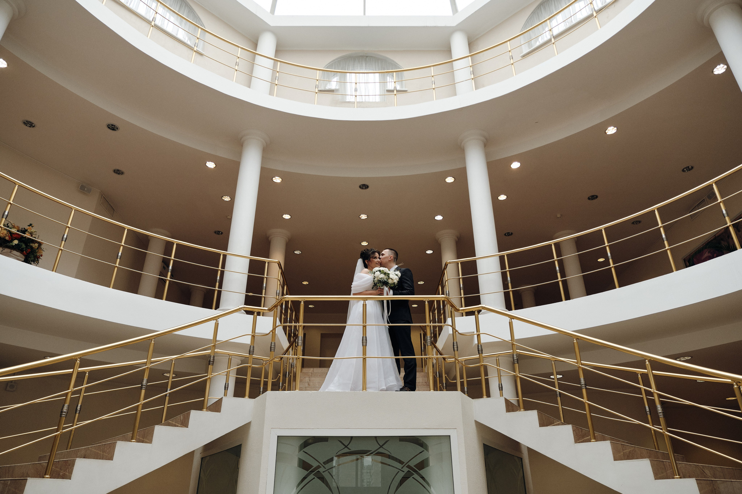 Свадебная фотосессия в СПб в студии. Семейные и свадебные фотосессии в СПб, в студии, на улице, на природе