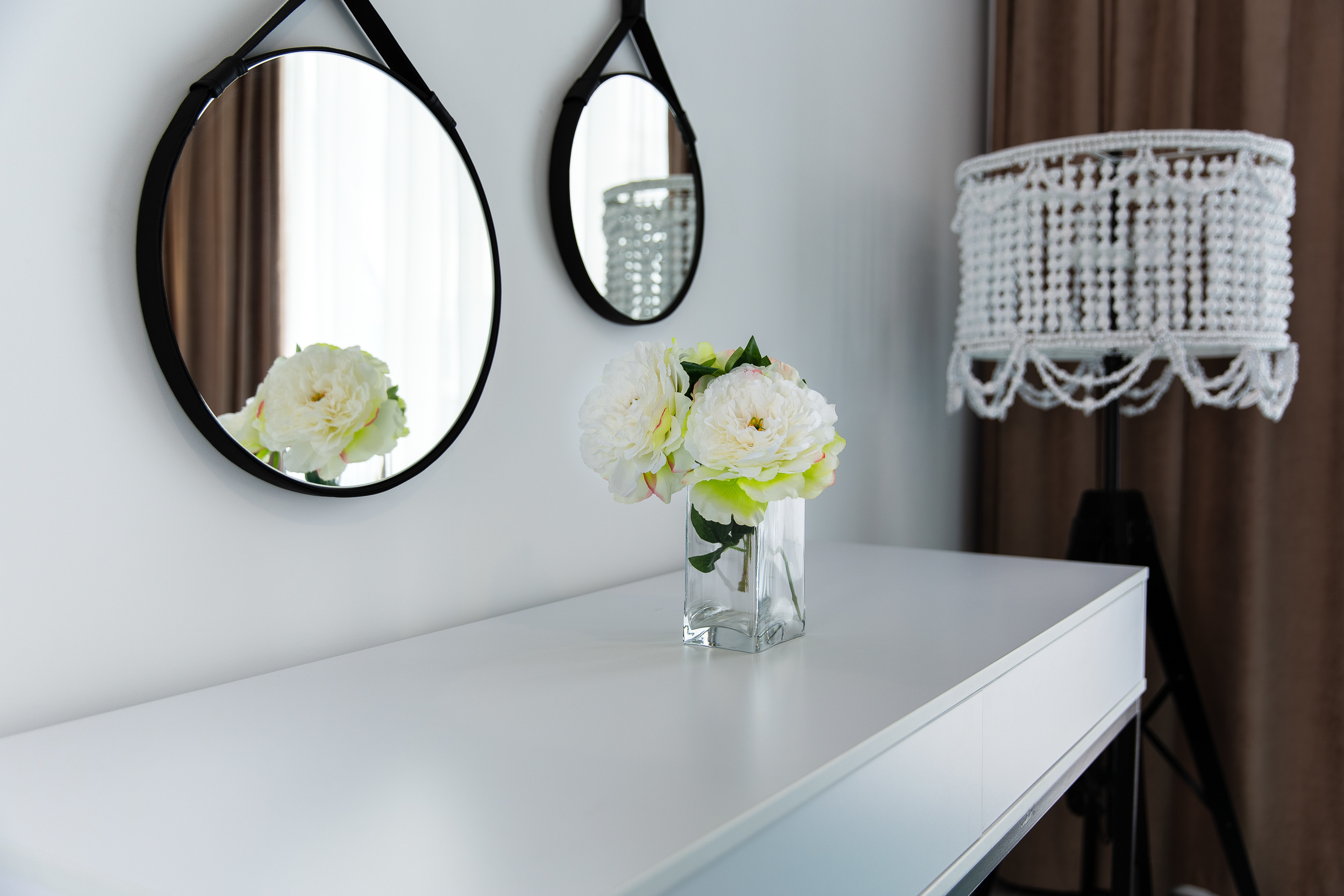 Renatphoto-Интерьерная фотосъёмка для известного отеля Bora-Bora. Профессиональная фотосъёмка интерьеров, предметная фотосессия еды для меню г. Анапа