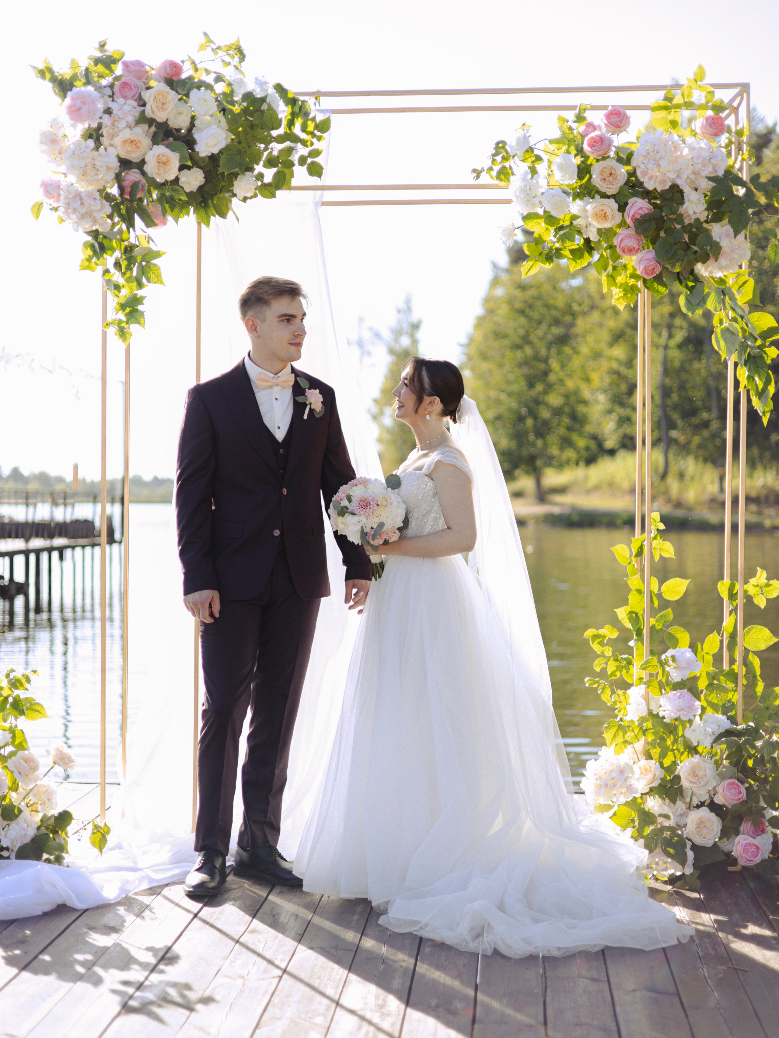 Выездная регистрация в Любогорье. Фотограф СПБ Засорина Юлия