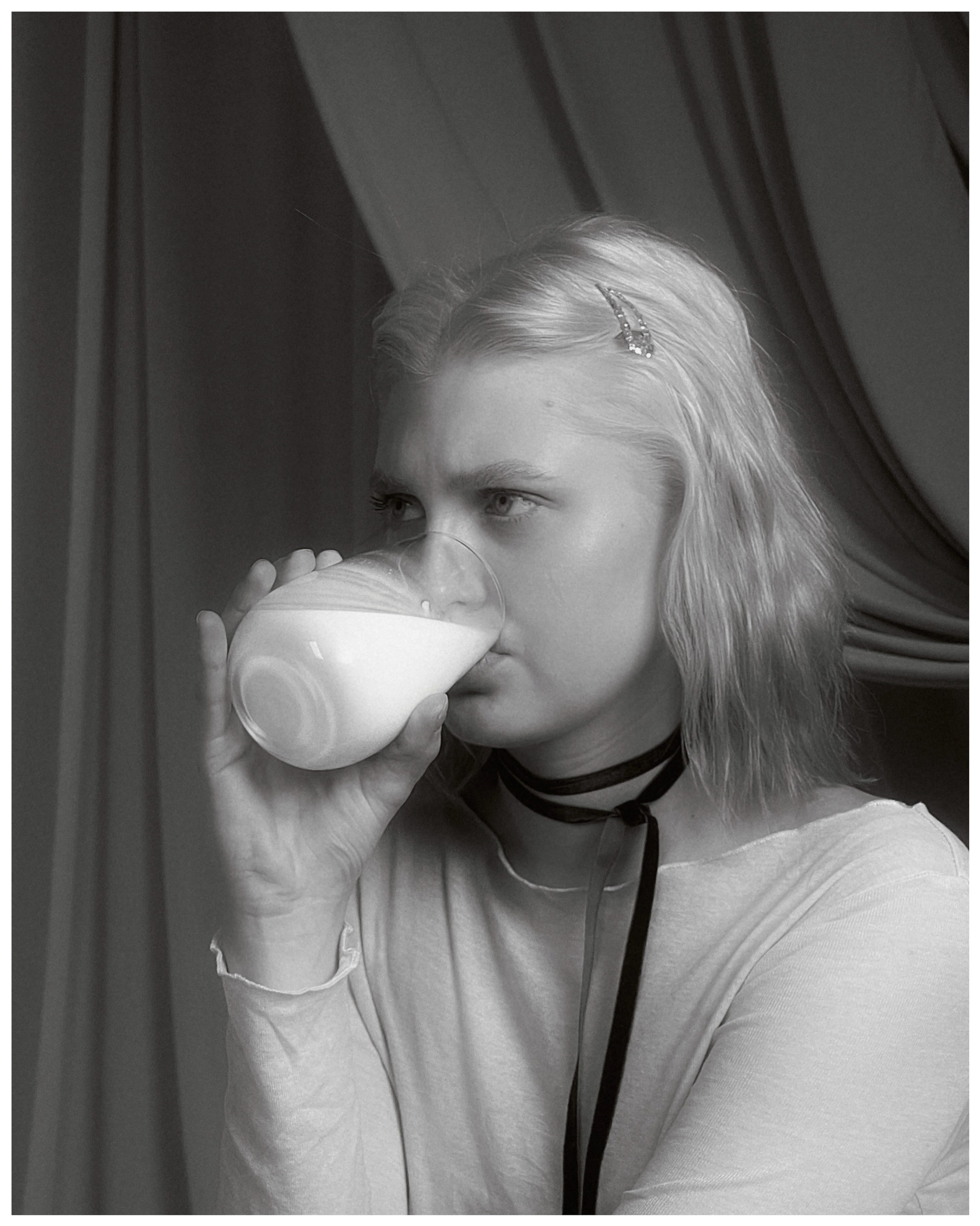 Ты войдёшь — и всё меняется в цветах. Фотограф, контент креатор