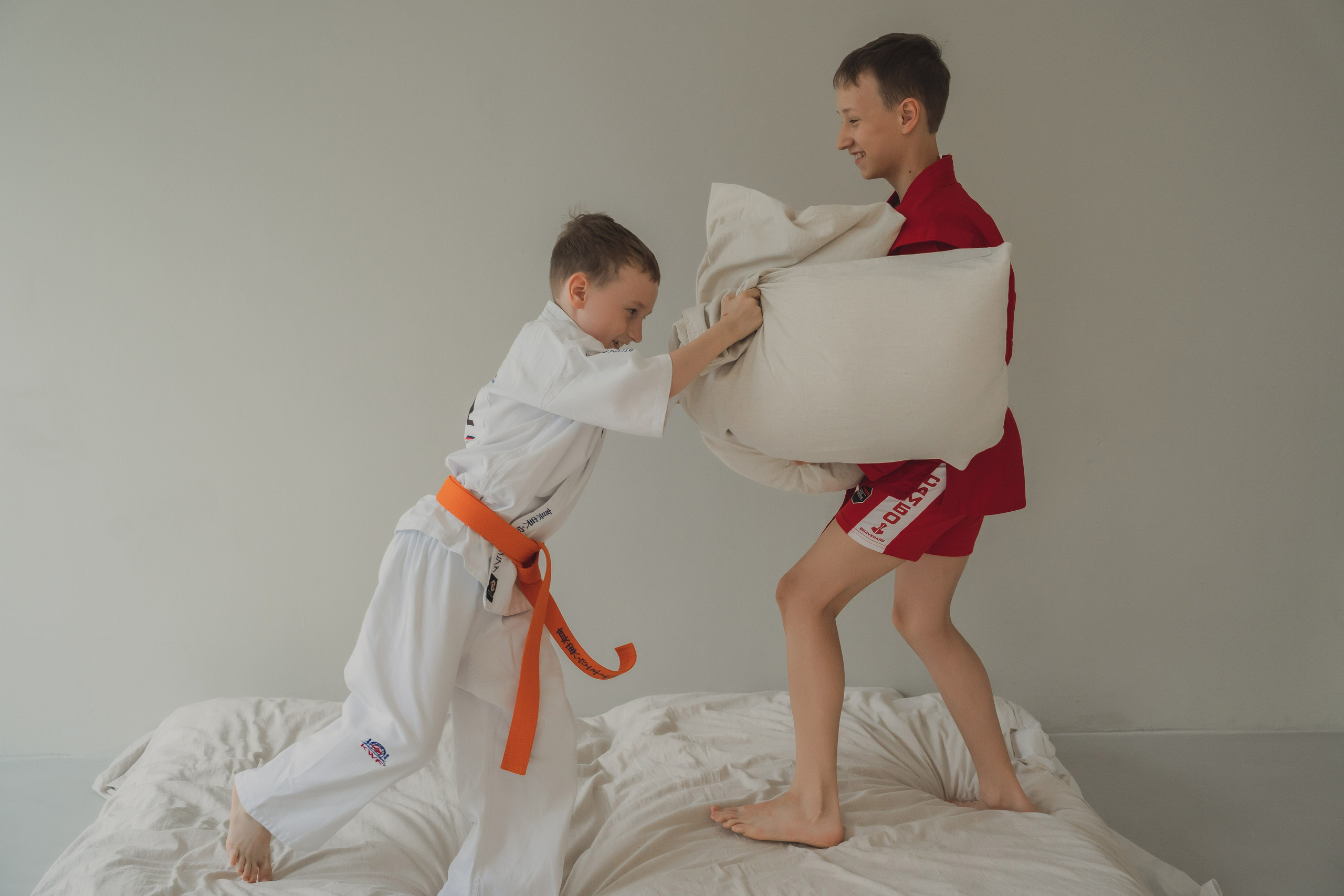 Семейная фотосессия в студии «Когда вместе». Семейный фотограф Екатеринбург Татьяна Девятых