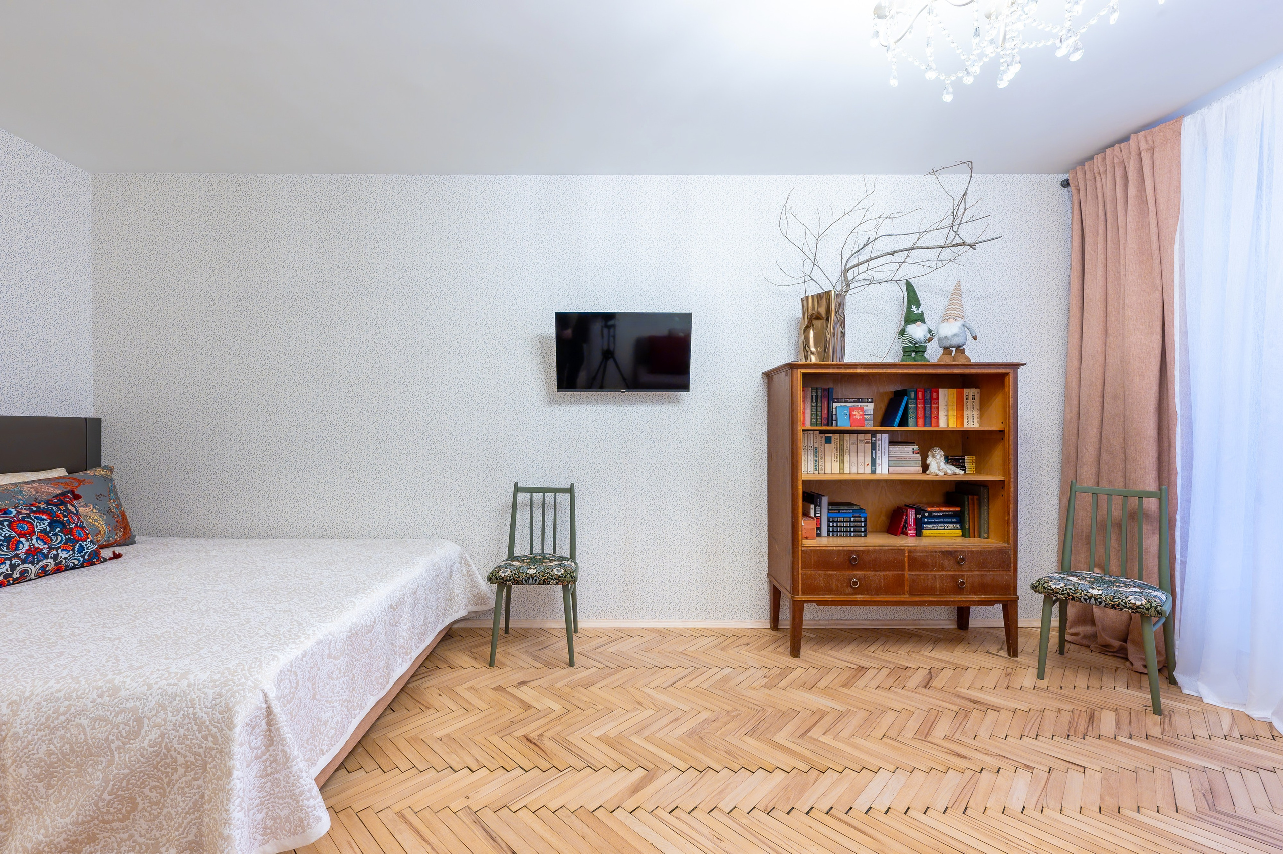 Квартира для суточной аренды на Казанской улице. Интерьерный фотограф. Фото- видеосъемка недвижимости Санкт-Петербург