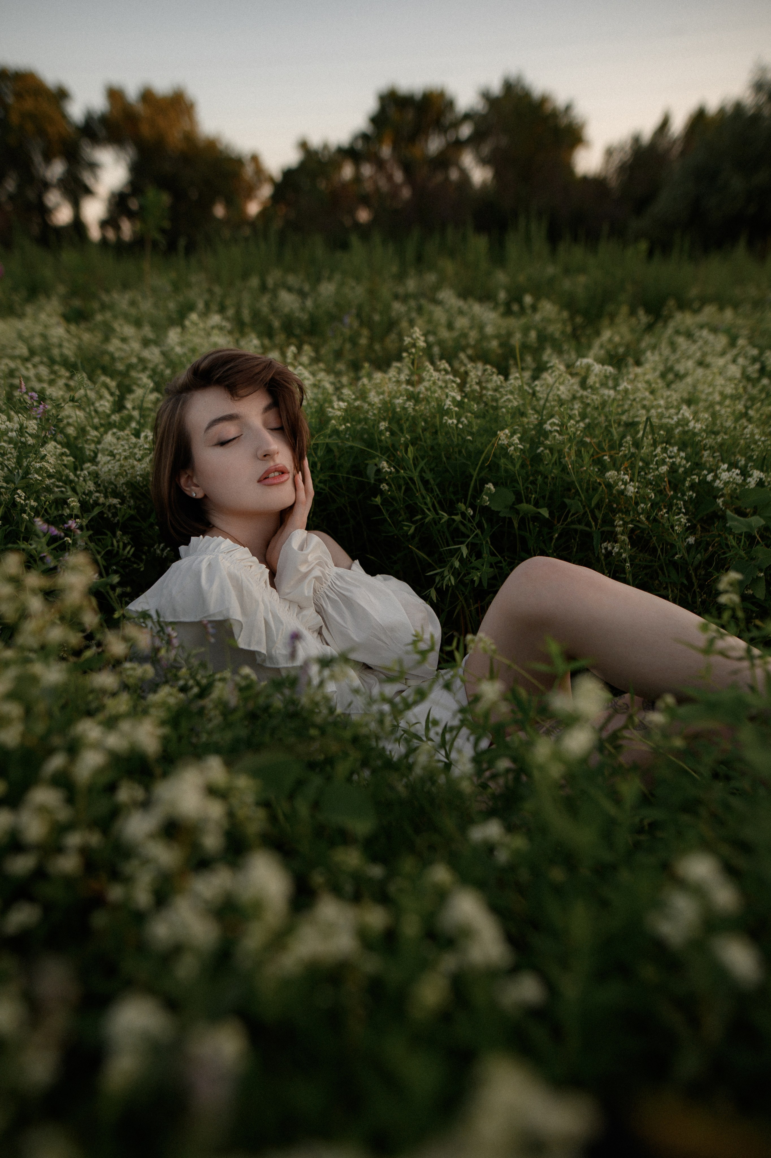 Полина и поле. Www.ostermiller.ru