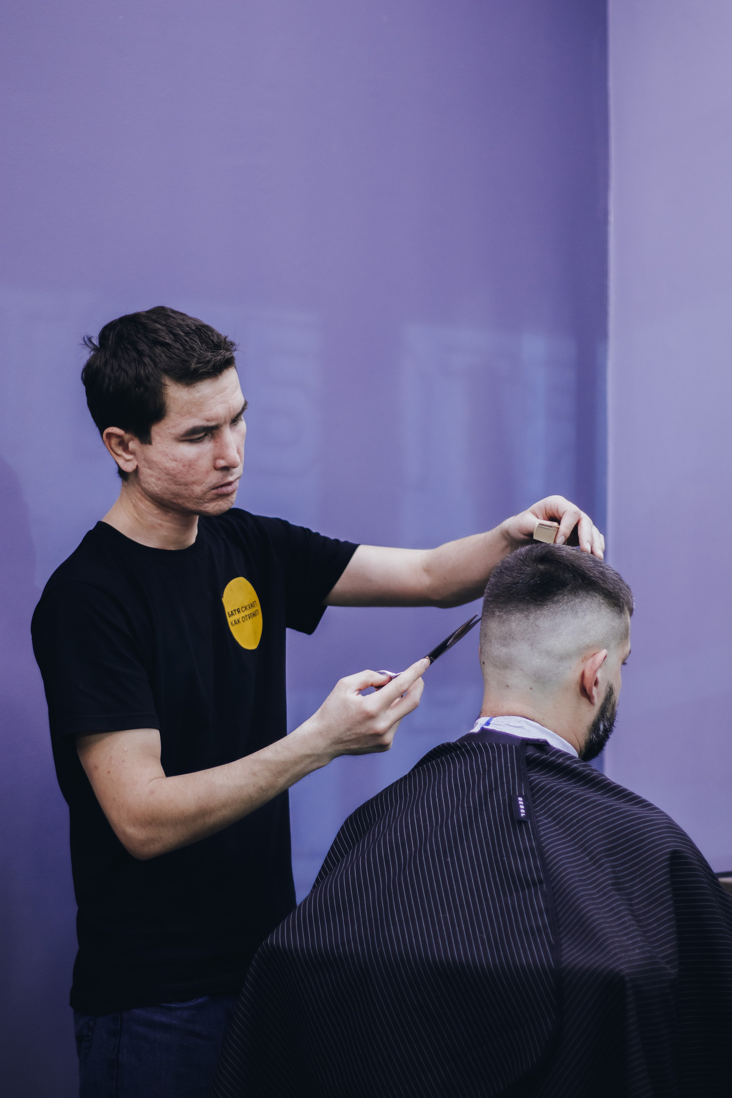 Barbershop Dad. Content shooting. KRIS KRUPINNIKOVA