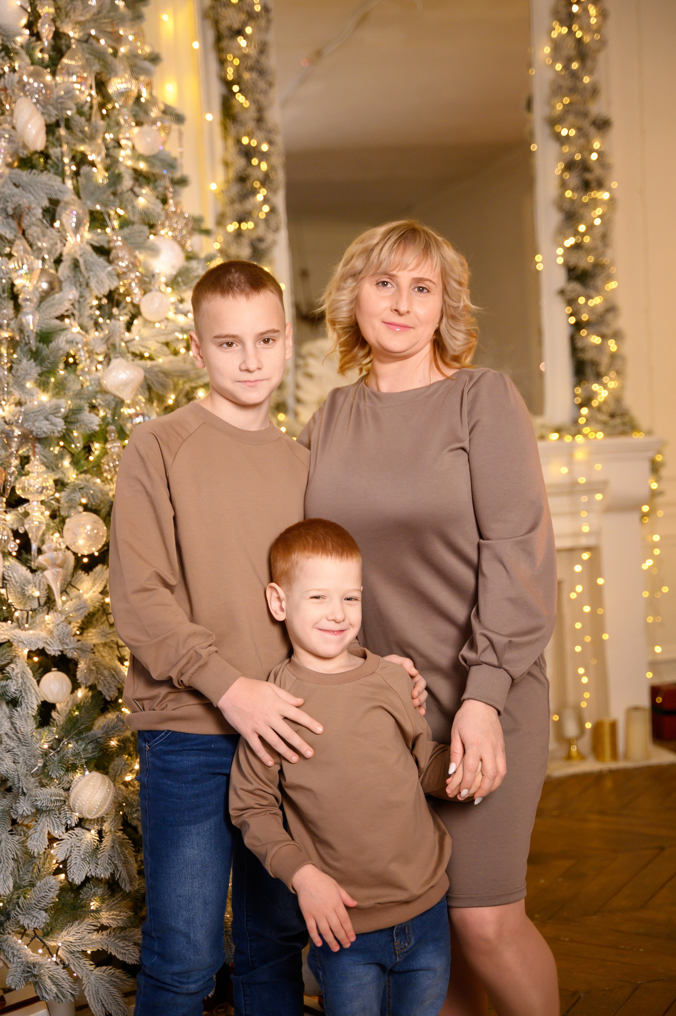 Новогодняя 2025-26 «Файн-Арт. Фотограф новорожденных, семейный детский в Тюмени Татьяна Морозова