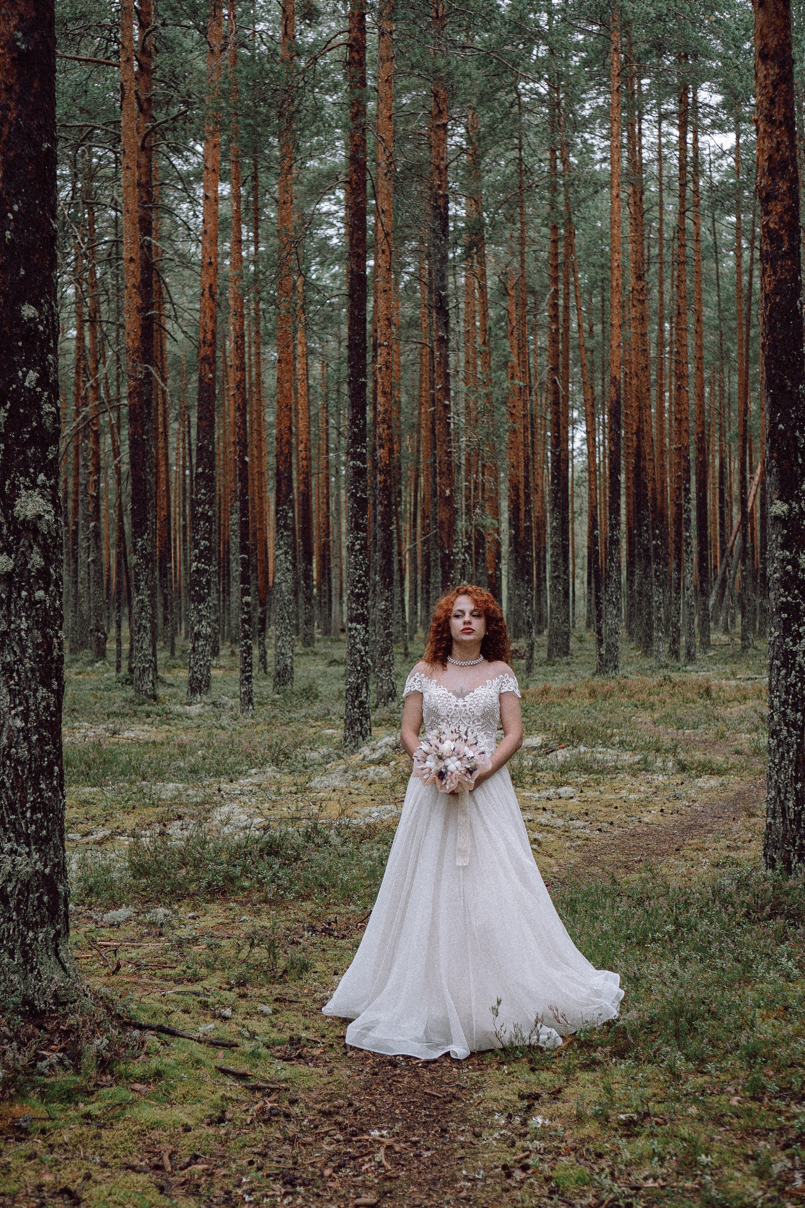 СВАДЕБНАЯ ФОТОСЕССИИЯ ПАРЫ В ГОРОДЕ ПРИОЗЕРСК В СОСНОВОМ ЛЕСУ И С ПИКАПОМ. Профессиональный фотограф, Санкт-Петербург — Виктория Богомолова