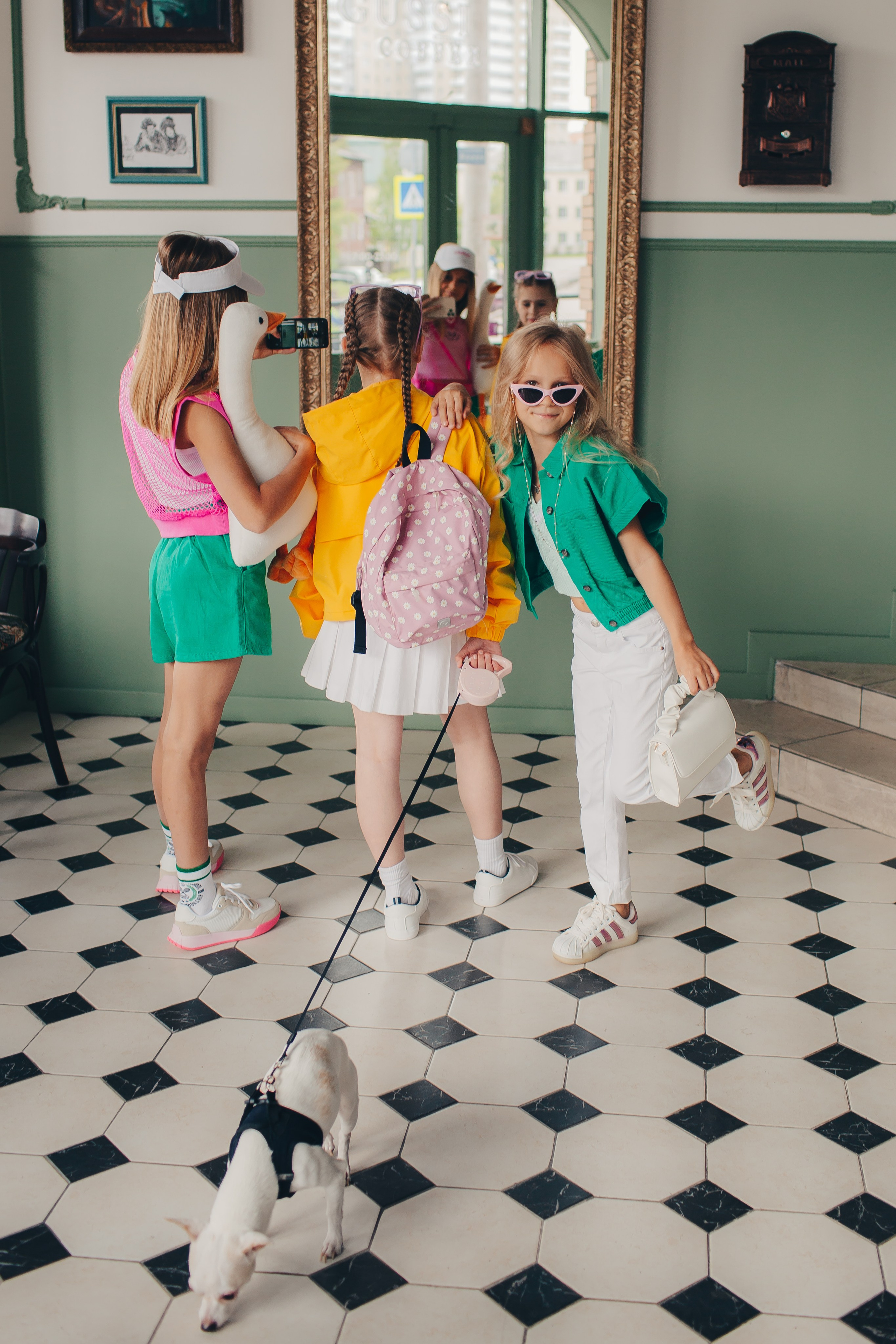 Съёмка подружками в кафе. Фотограф Евгения Мальцева, Архангельск