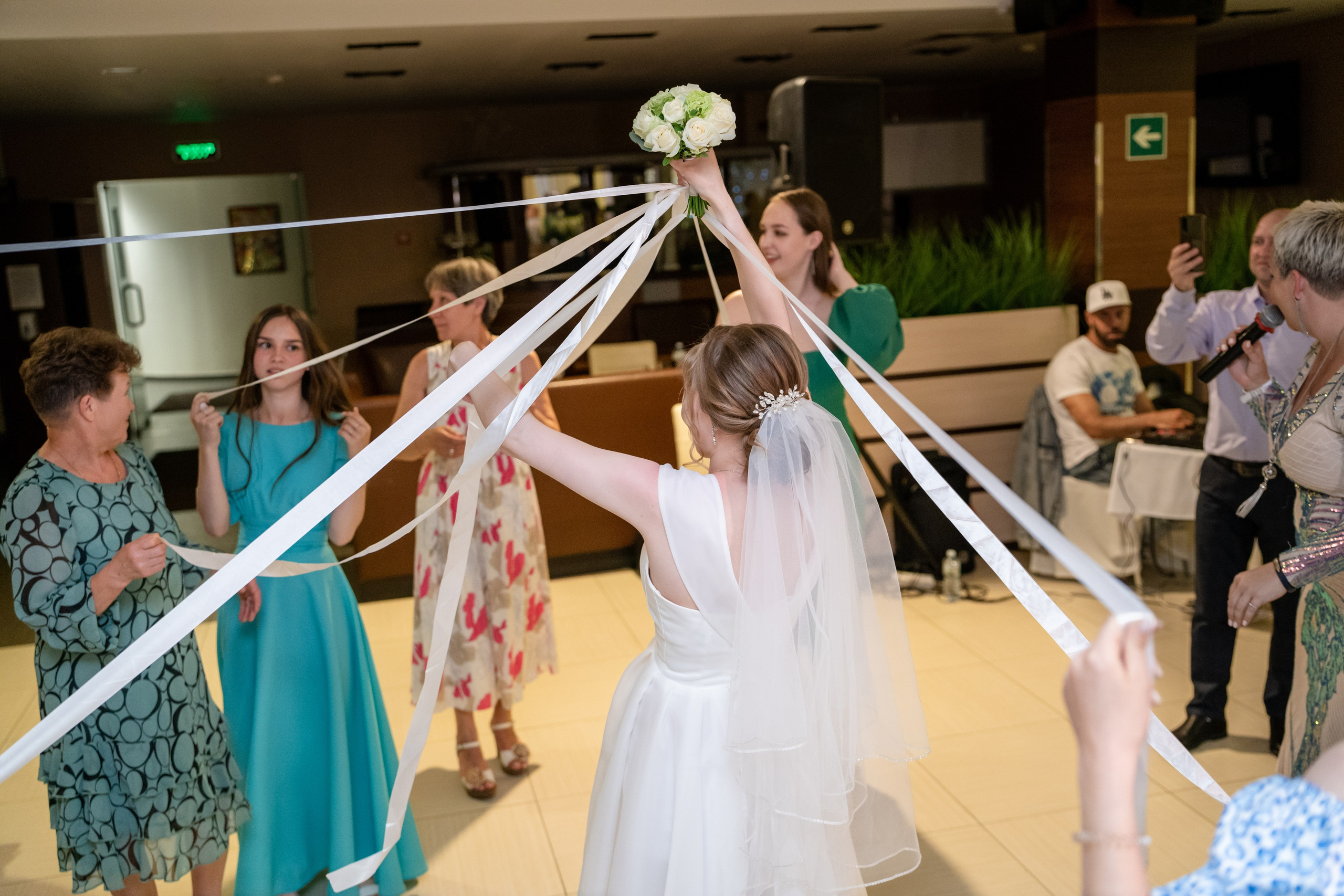 Настя и Кирилл. День свадьбы. Репортажный и интерьерный фотограф Александра Солдатова