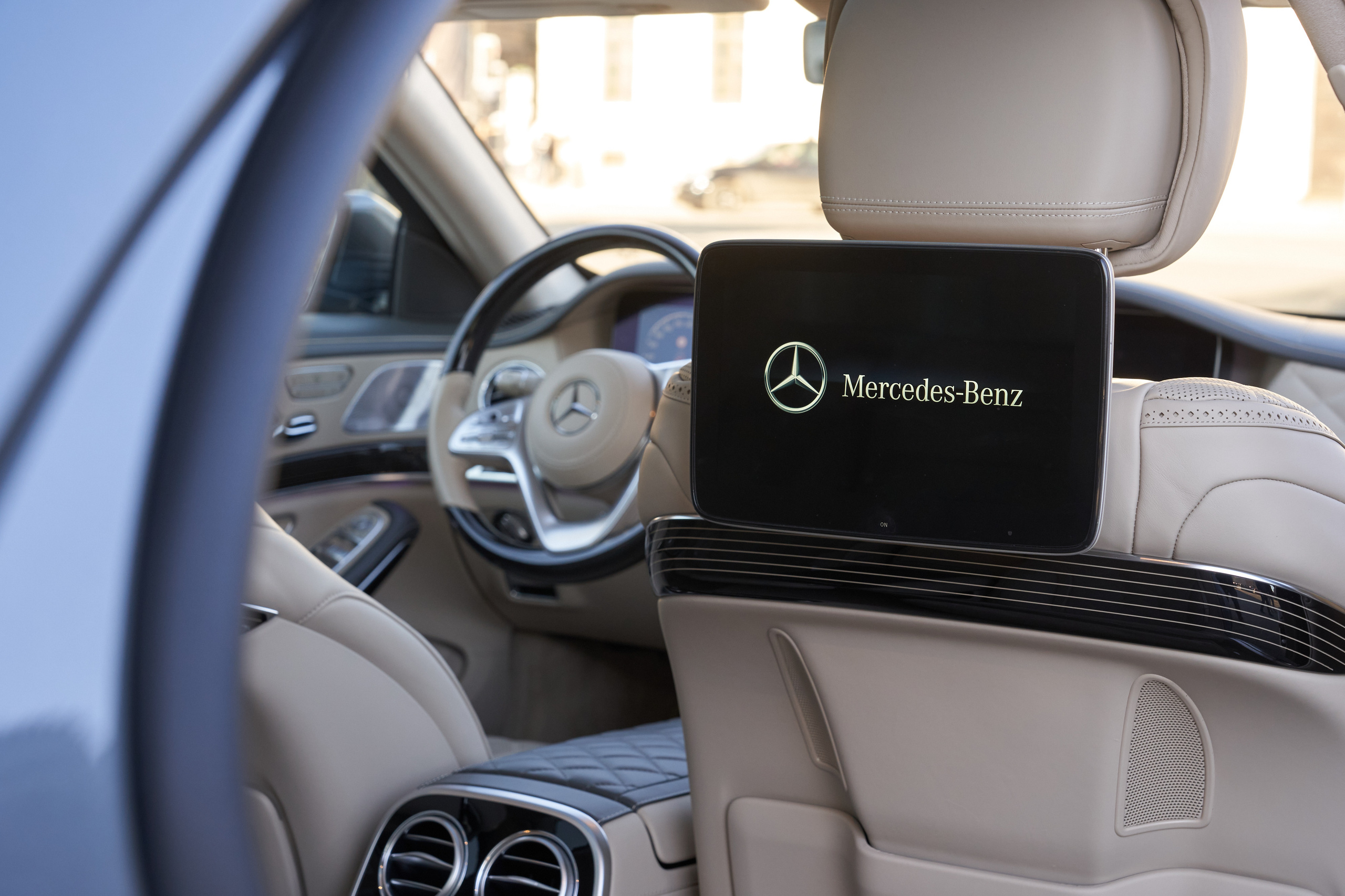 Детали интерьера автомобиля Мерседес