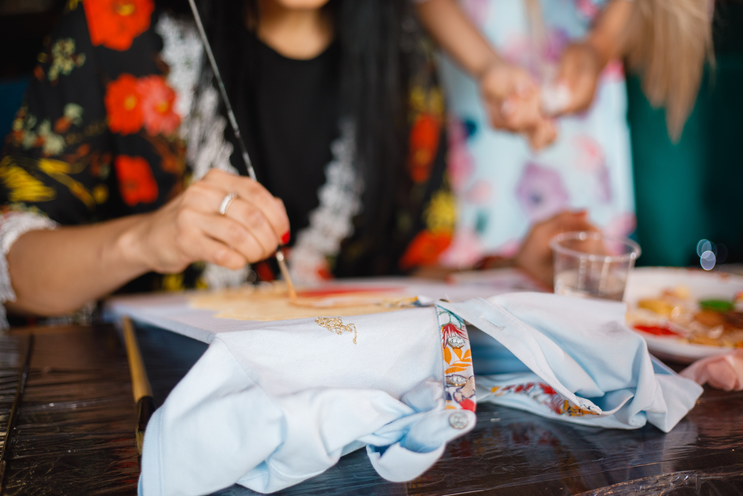 Мастер классы от художниц Ани и Яны Карпик. Репортажный Фотограф Москва Дарья Лунева