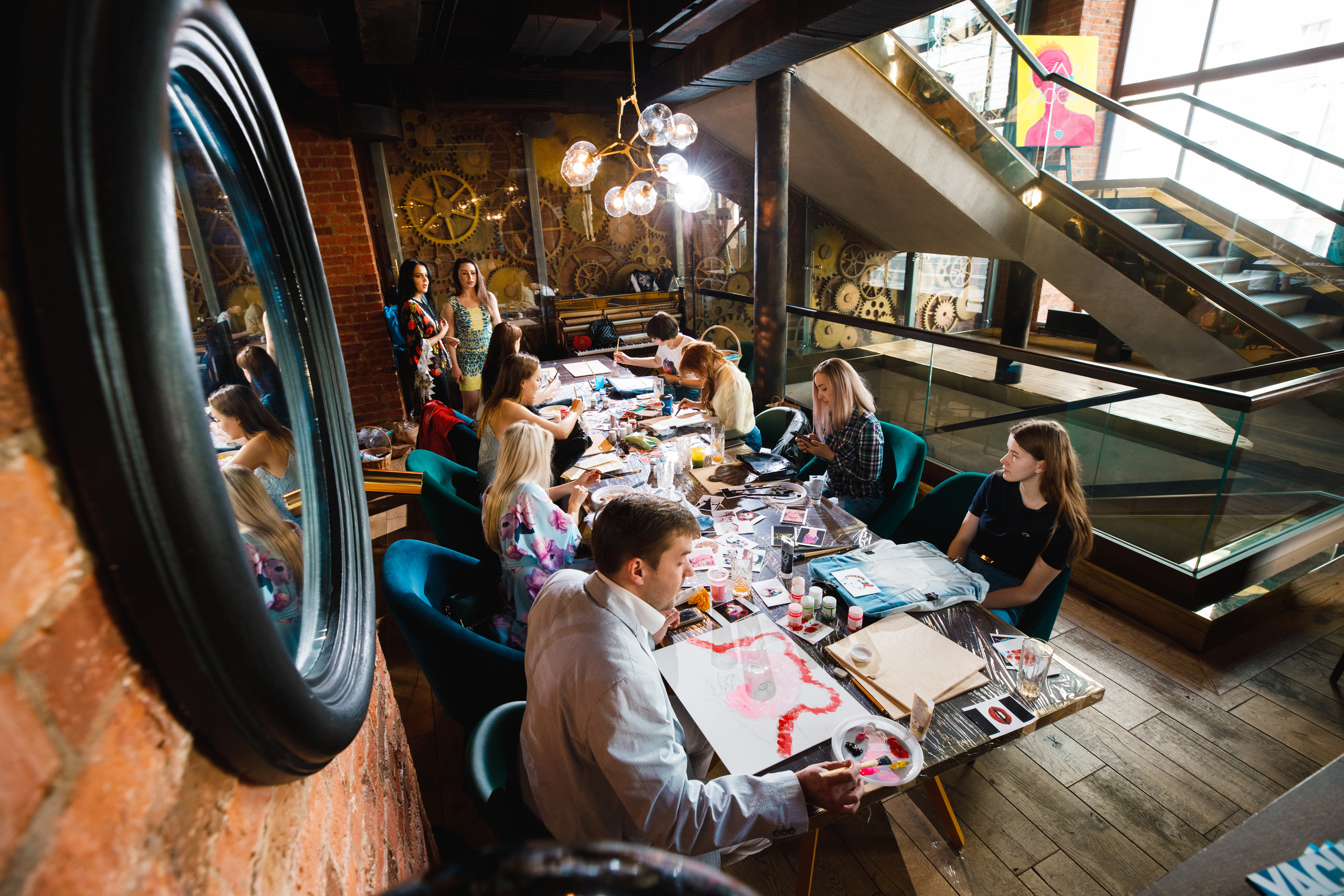 Мастер классы от художниц Ани и Яны Карпик. Репортажный Фотограф Москва Дарья Лунева
