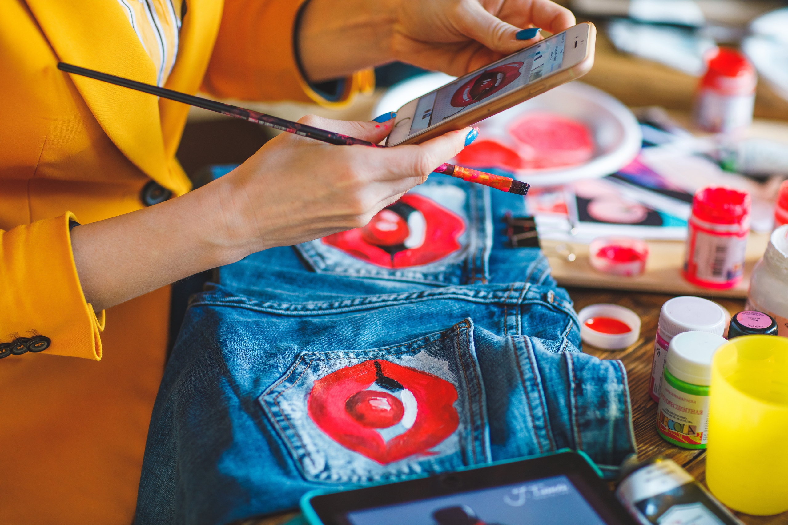 Мастер классы от художниц Ани и Яны Карпик. Репортажный Фотограф Москва Дарья Лунева