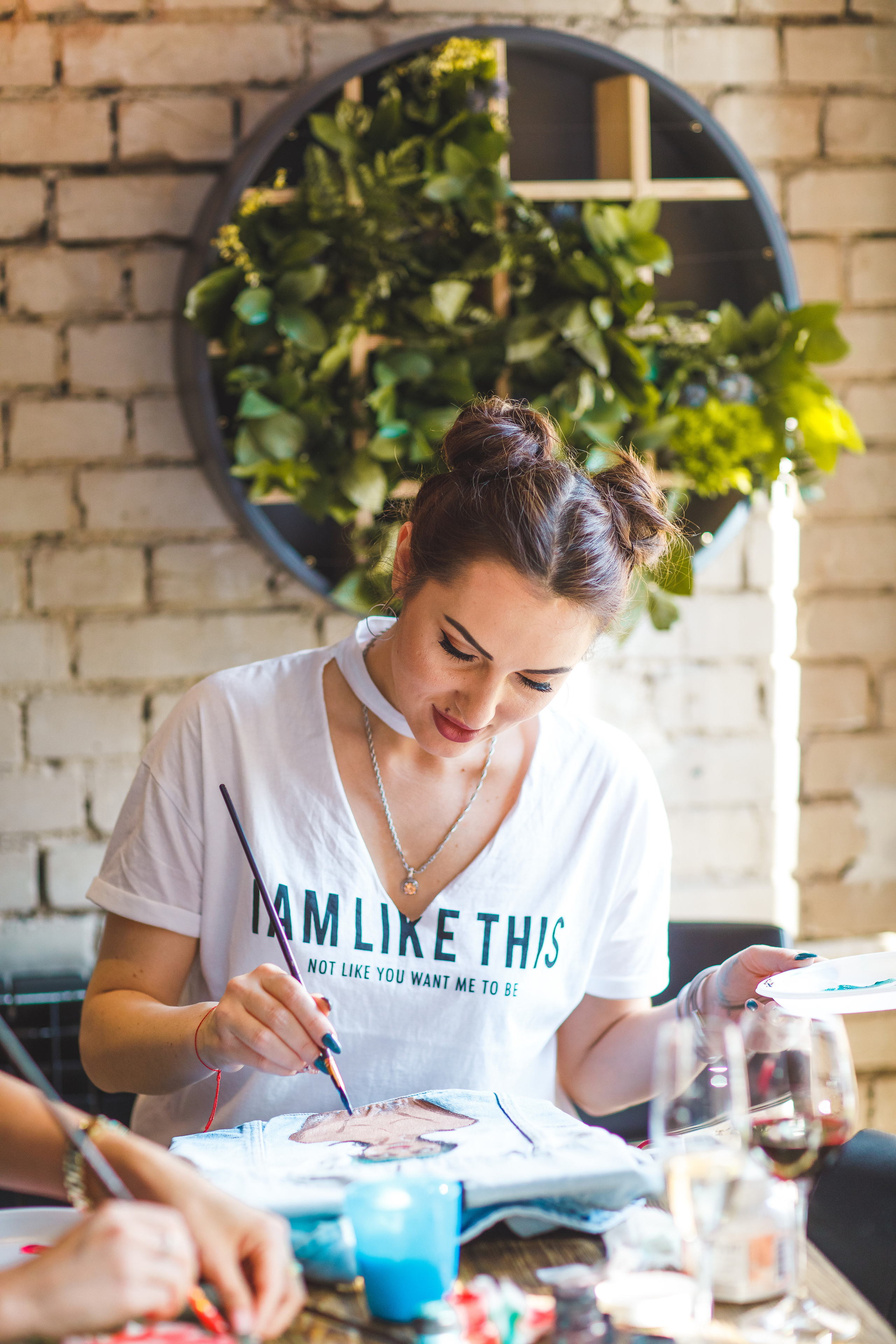 Мастер классы от художниц Ани и Яны Карпик. Репортажный Фотограф Москва Дарья Лунева