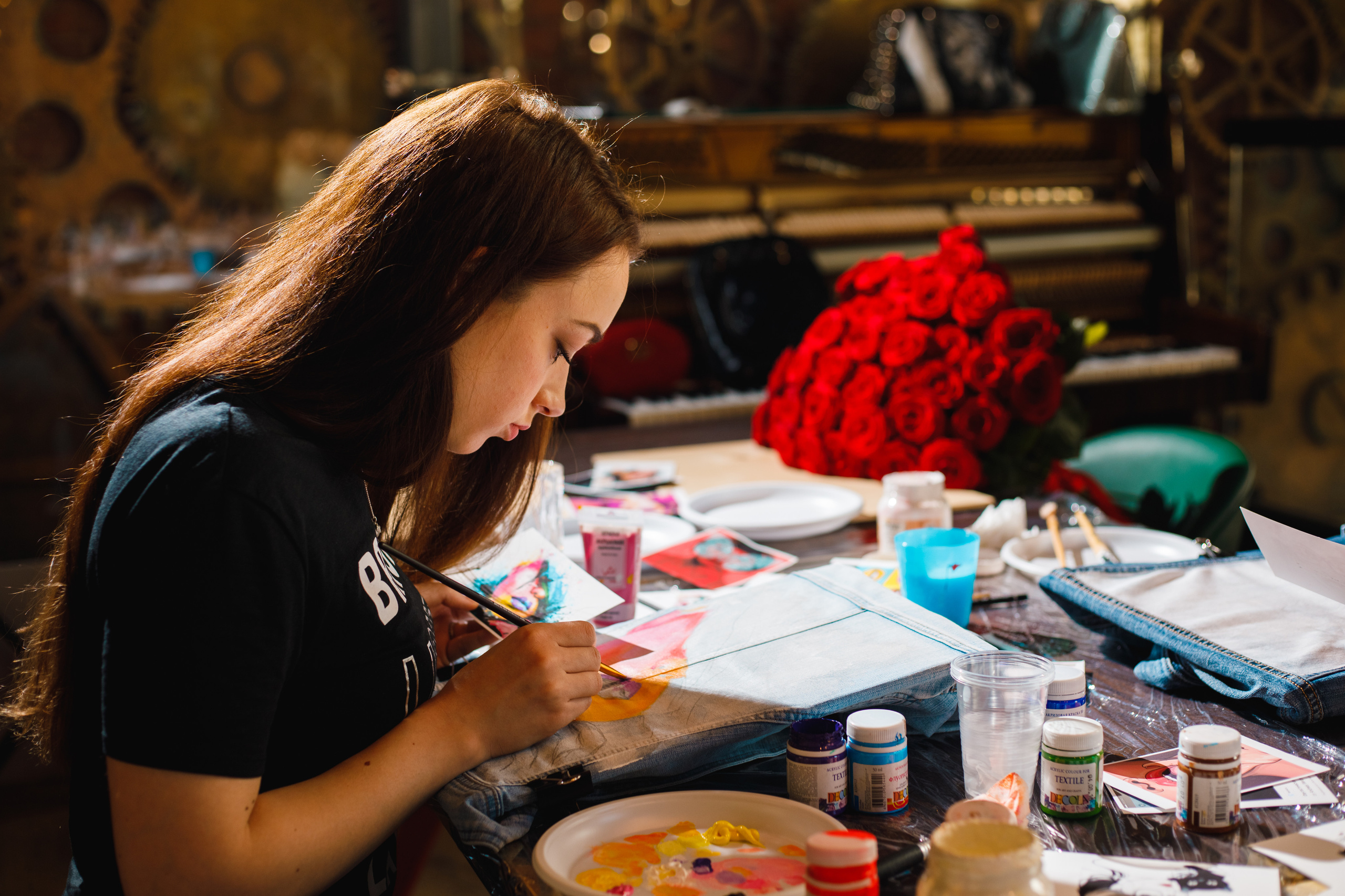 Мастер классы от художниц Ани и Яны Карпик. Репортажный Фотограф Москва Дарья Лунева