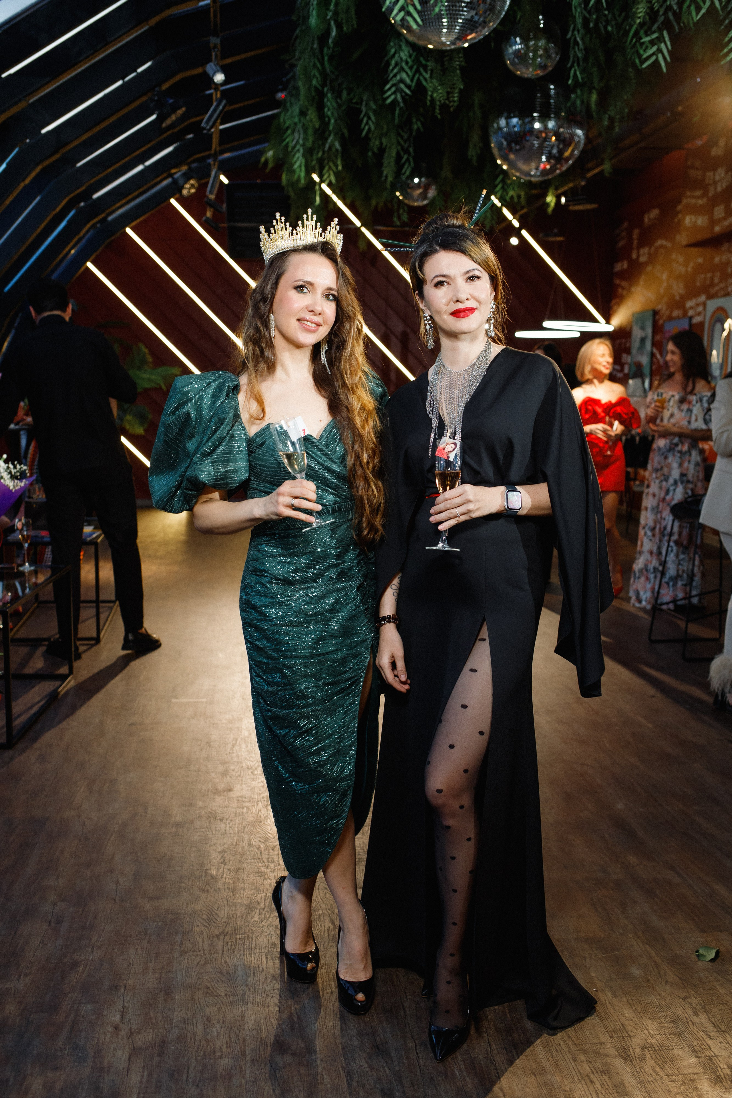 QUEEN KHV [12 ЛЕТ]. СВОИ. ФОТООТЧЕТЫ-СОБЫТИЯ-МЕСТА