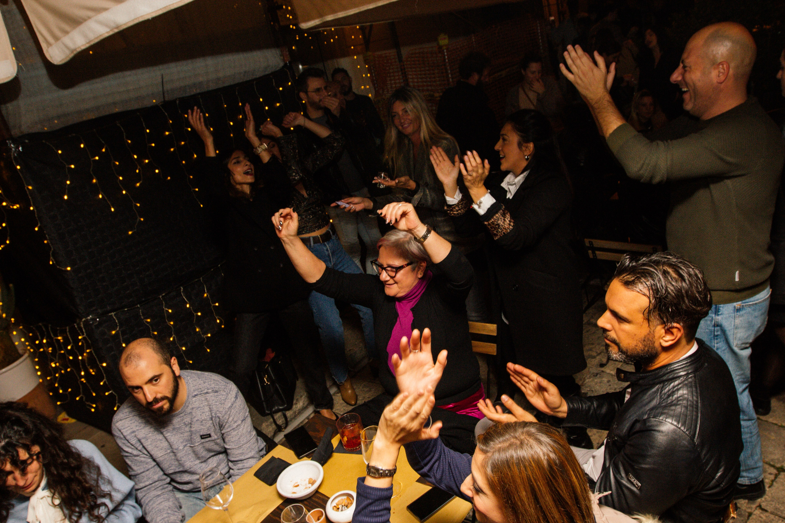 Концерт в баре (Италия). Репортажный фотограф в Санкт-Петербурге. Фотограф на мероприятие в СПБ