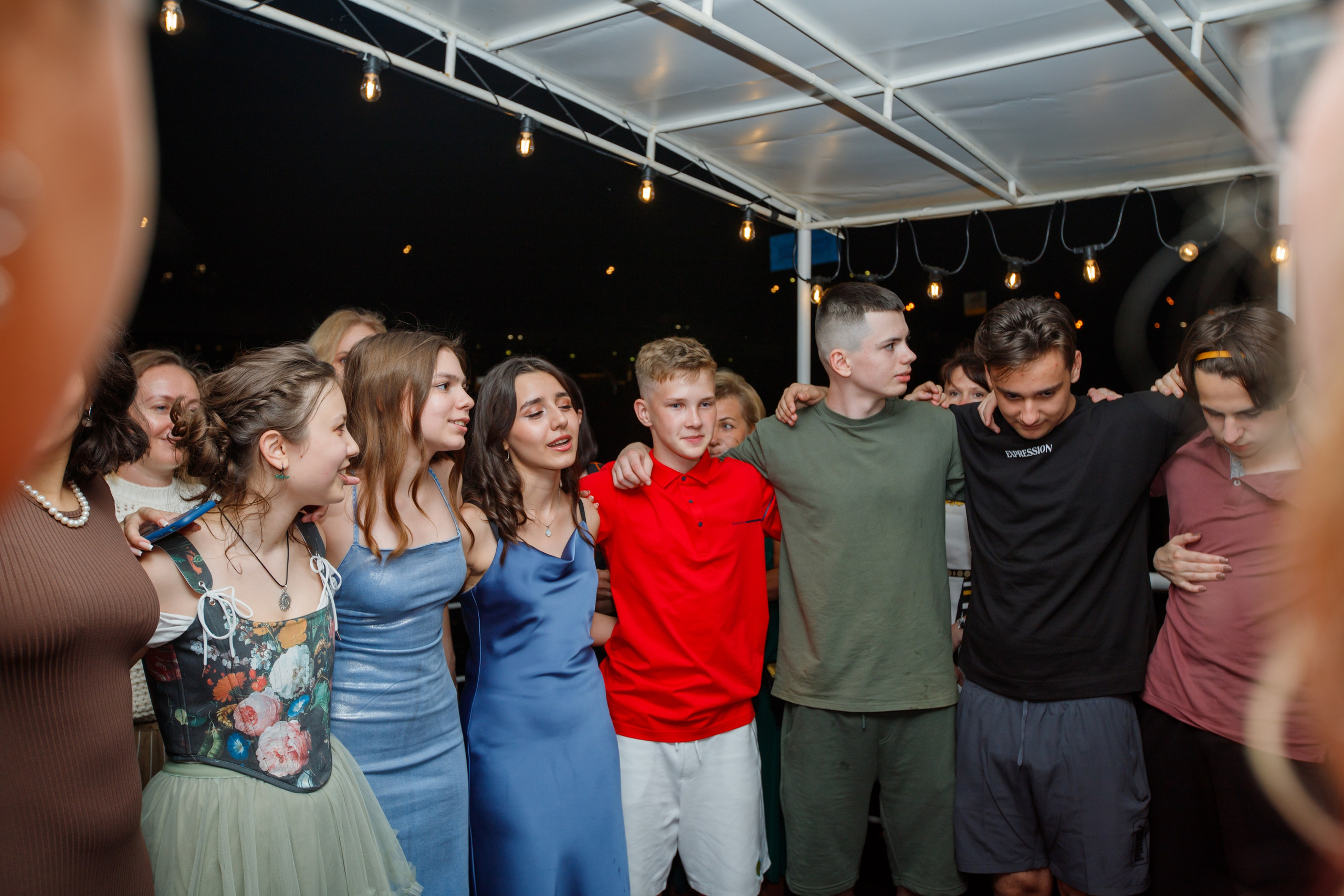 9 класс / Гимназия № 1558 имени Росалии де Кастро / Выпускной. Детский и семейный фотограф Мария Киселёва. Москва