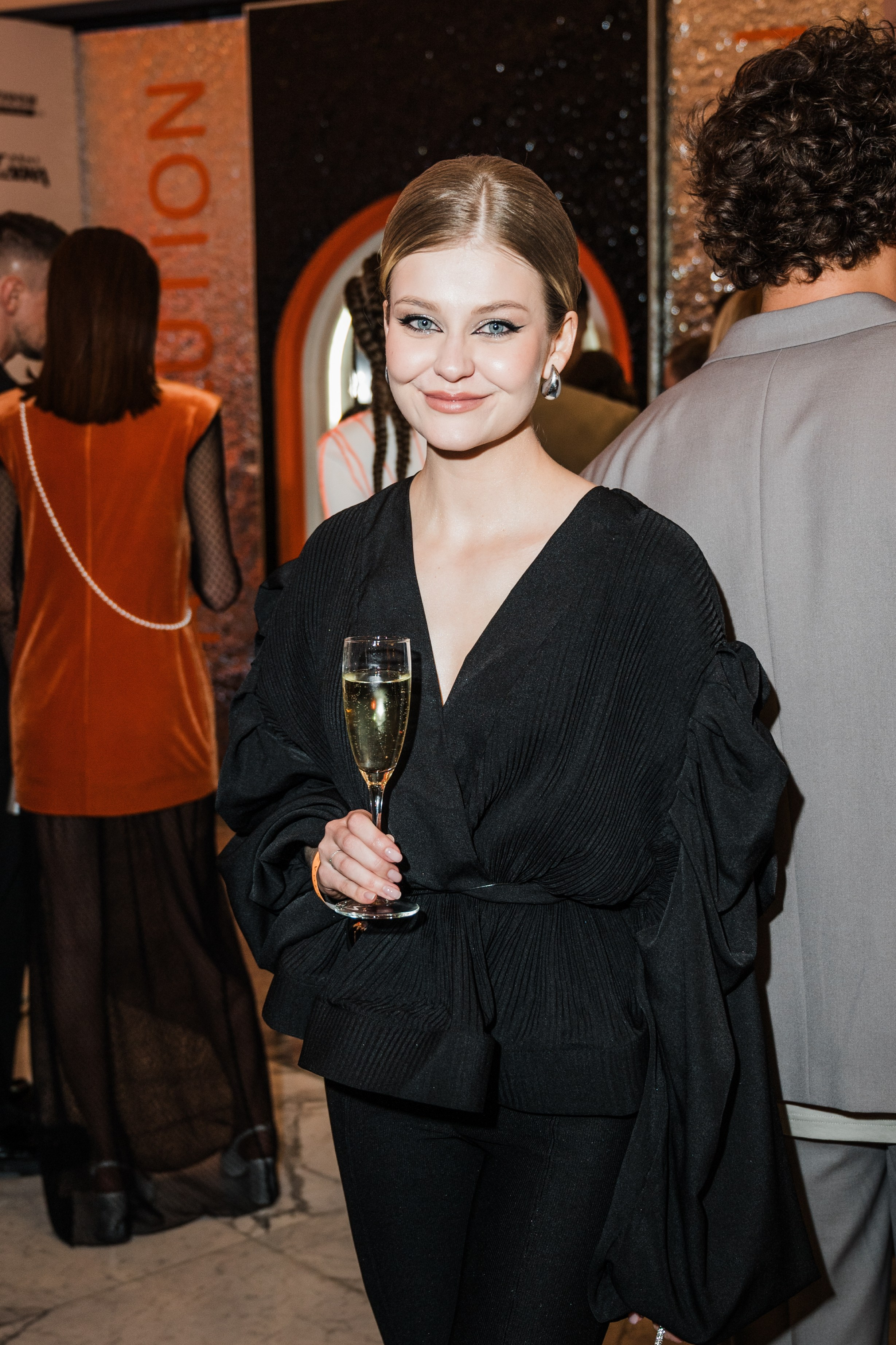 Репортажный фотограф на корпоратив и другие мероприятия. Свадебный и семейный фотограф в Краснодаре Марина Стёпа