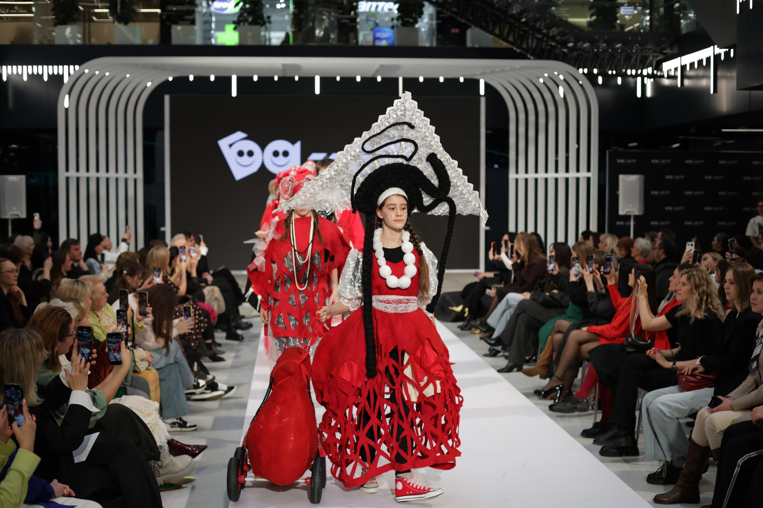 Moscow Fashion Week — Финал конкурса «МОСТ В БУДУЩЕЕ»,. Jane Kudryavtseva — Репортажный и портретный топ фотограф Москва