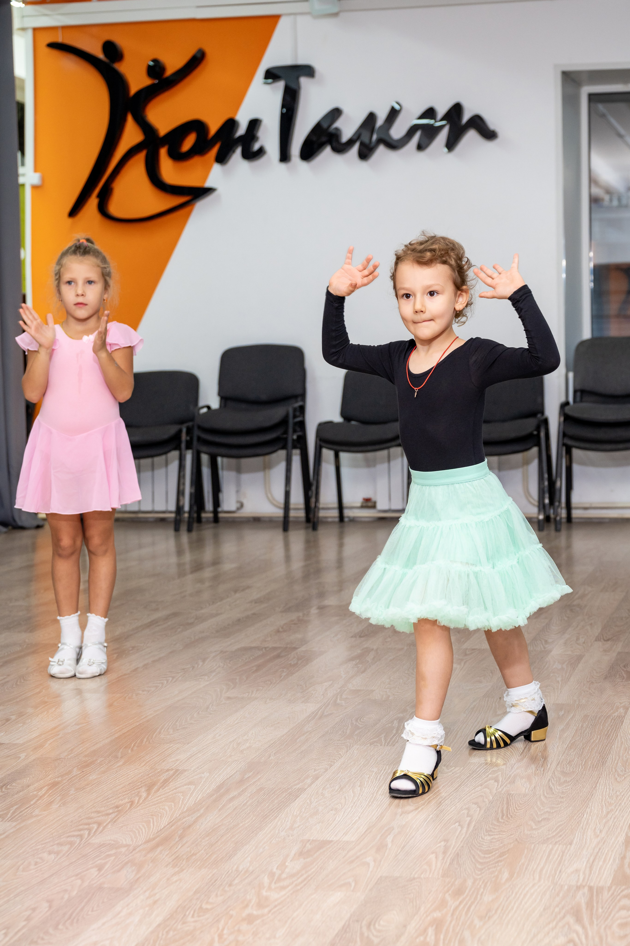 Группа 3-6 лет первый и второй год обучения. КонТакт — спортивные бальные танцы в Москве