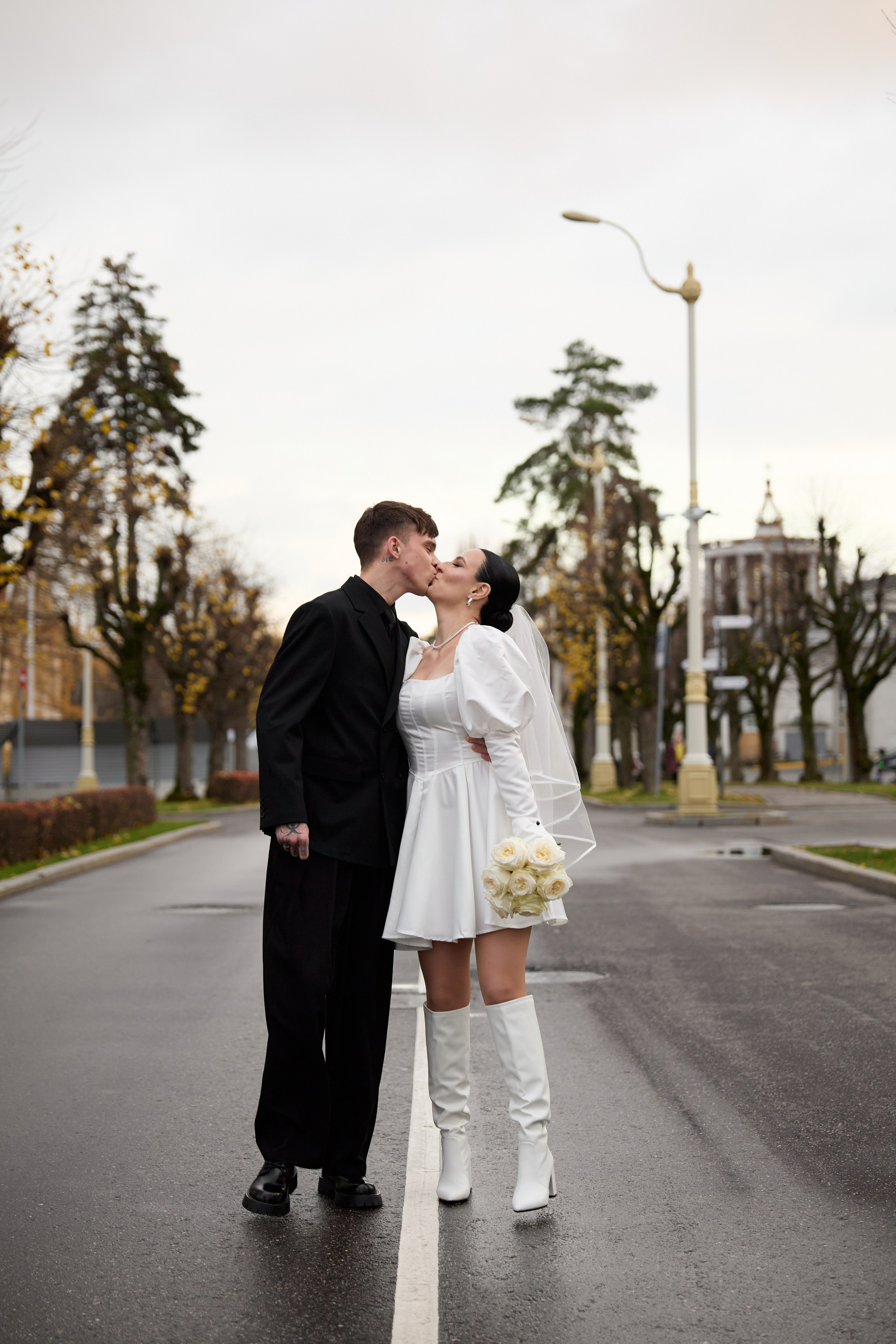 Елизавета и Артем. Роспись ВДНХ. Любовь Юсупова. Фотограф