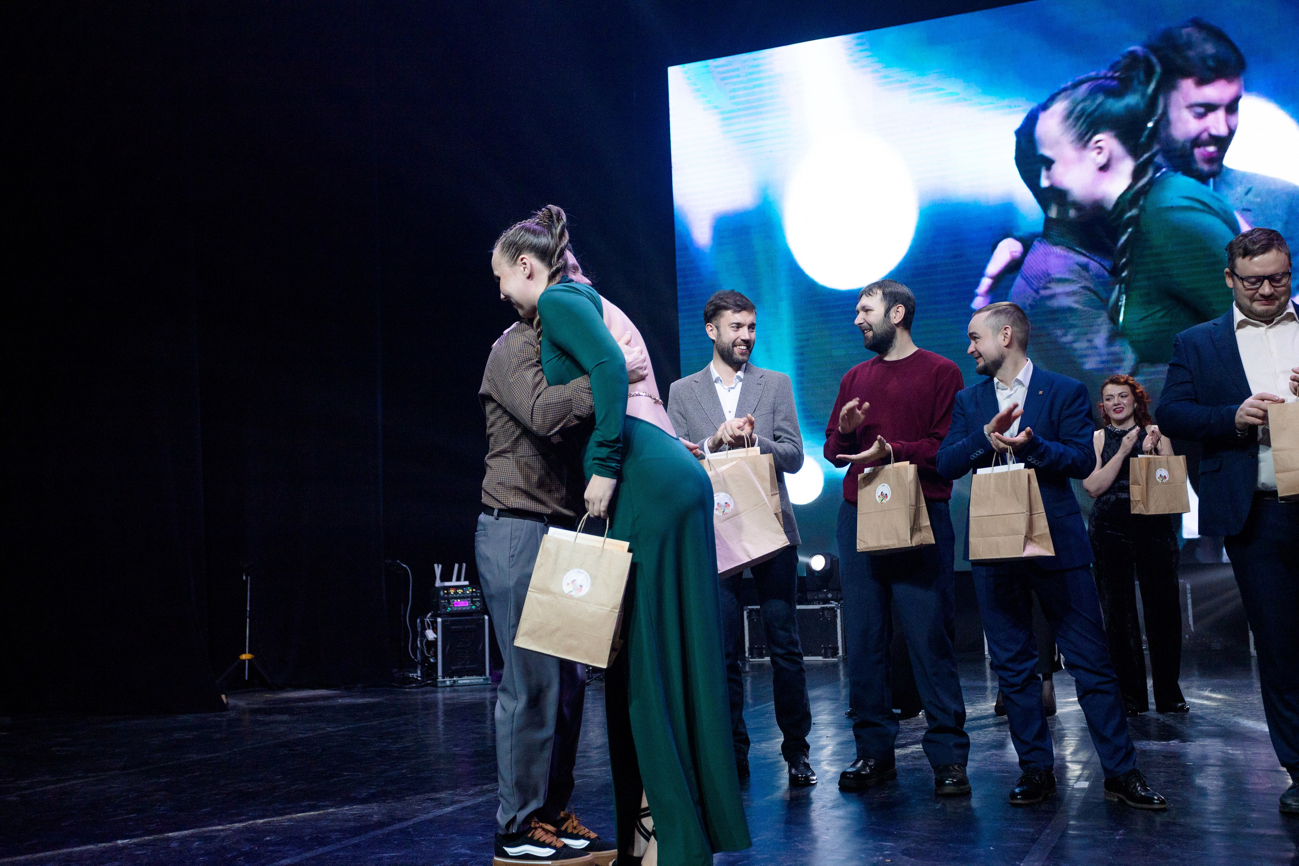 РЕПОРТАЖ: НОВЫЙ ГОД В ДК МЕТАЛЛУРГ. Профессиональный фотограф в Ижевске Леша Петров