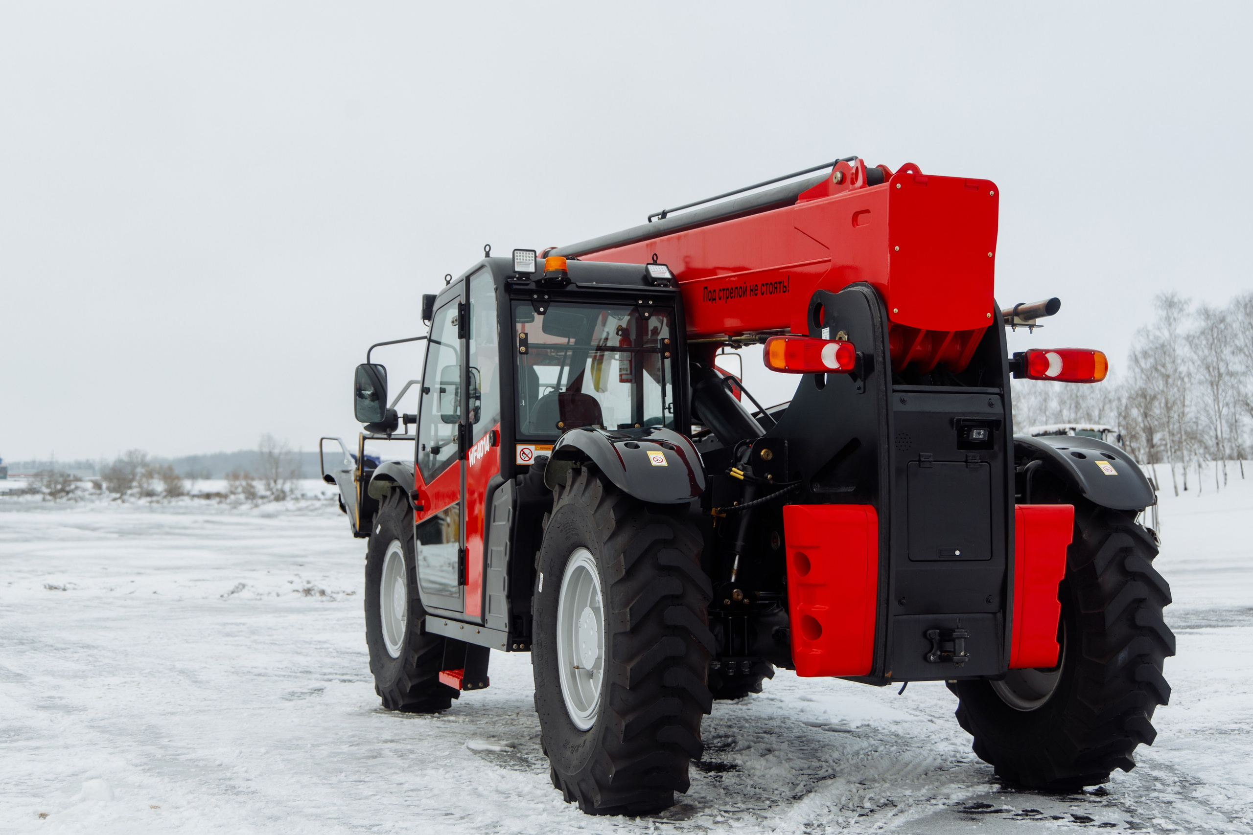 Фото телеск. погр. Weheavy WF4014. Продажа и обслуживание грузовой техники и спецтехники в г. Новосибирск компания СТИ