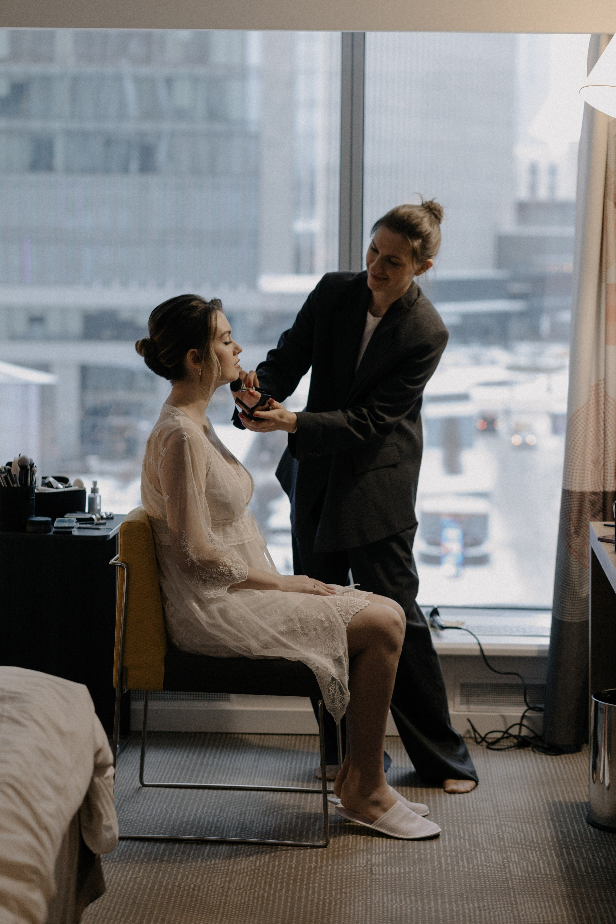 Ксюша и Илья. Утро в отеле роспись в Birds. Свадебный и портретный фотограф в Москве Анастасия Масюк