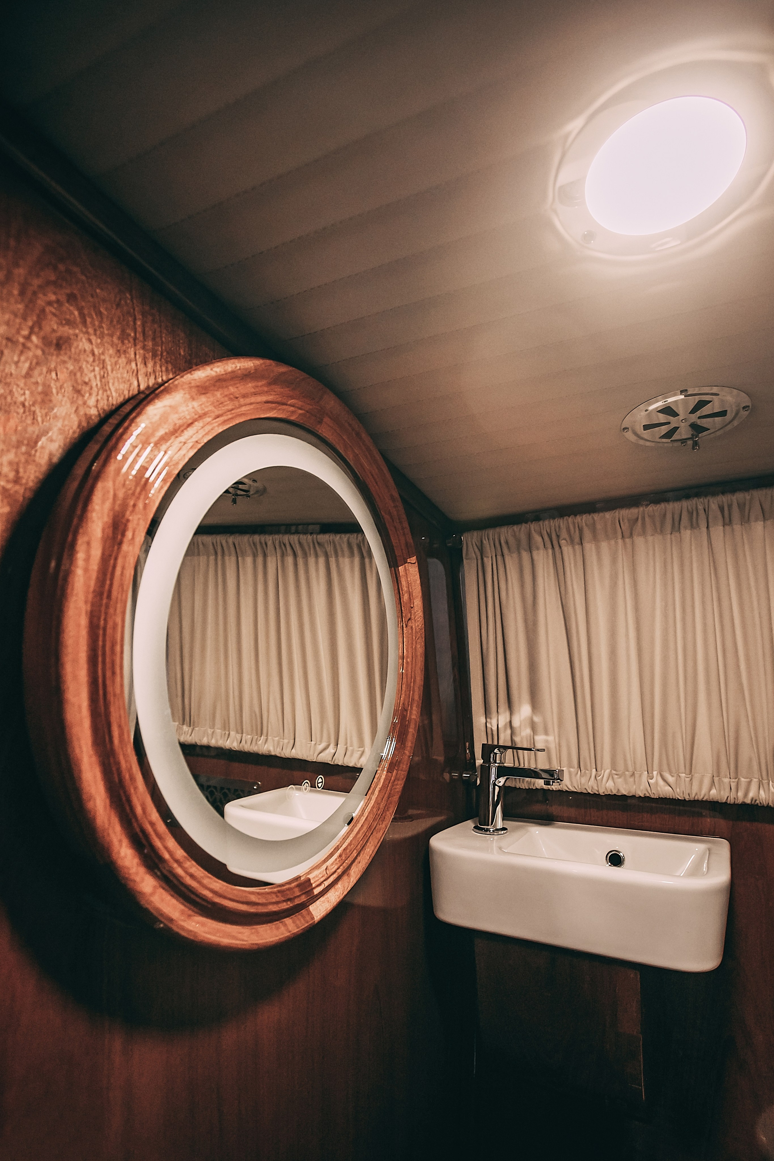 Катер «Montferrand». SPB Rent Boats|аренда катеров и теплоходов