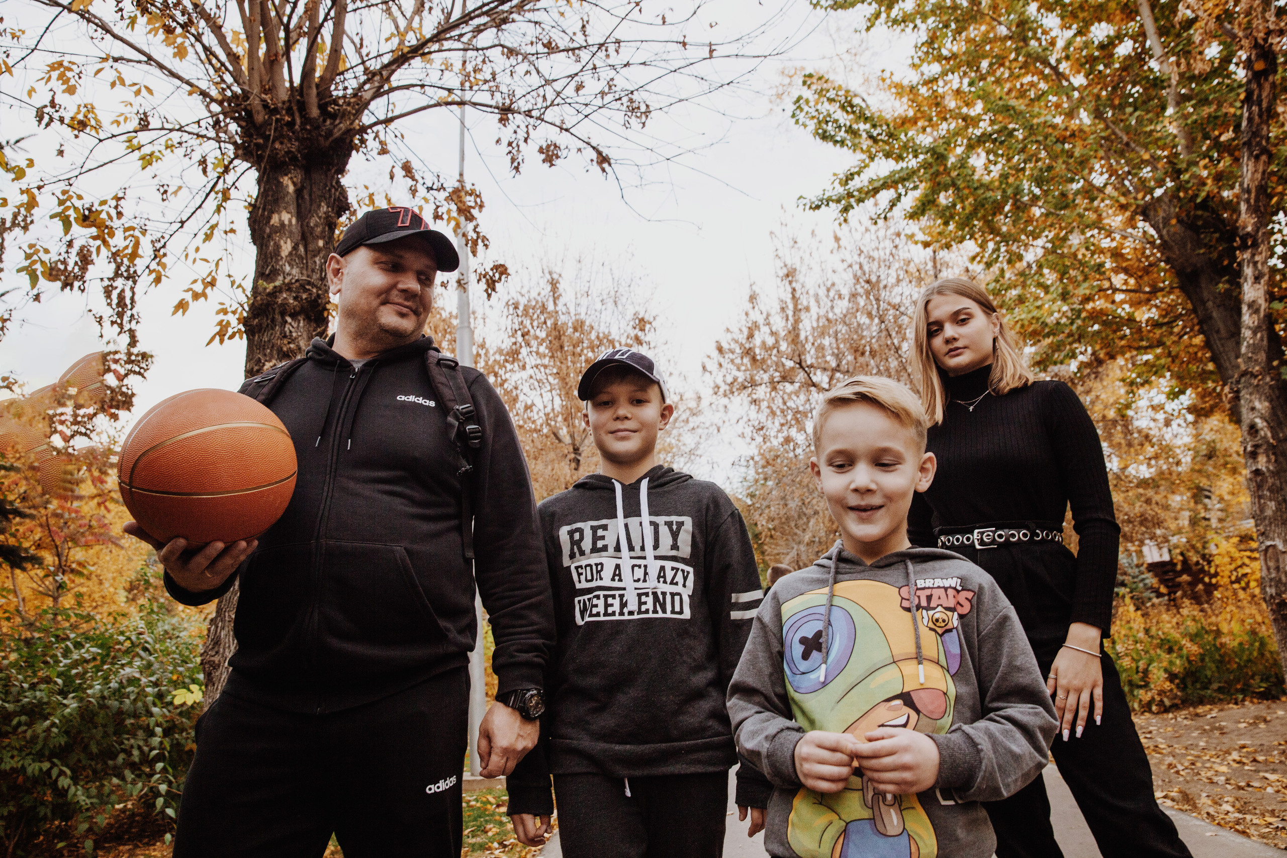 Ивановы. Спасибо за проявленный интерес к моему творчеству! Меня зовут Россохат