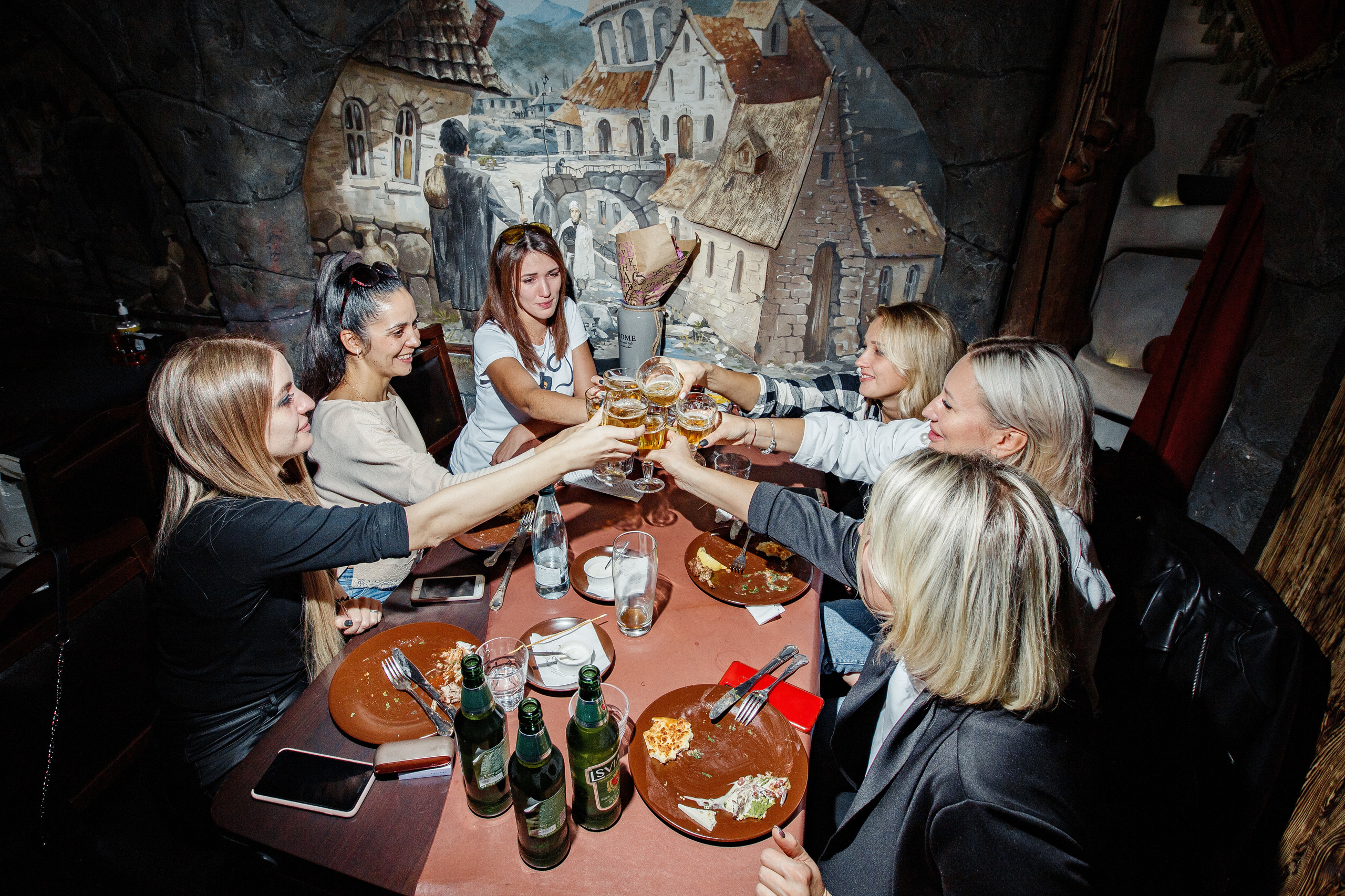 Xenia. Спасибо за проявленный интерес к моему творчеству! Меня зовут Россохат