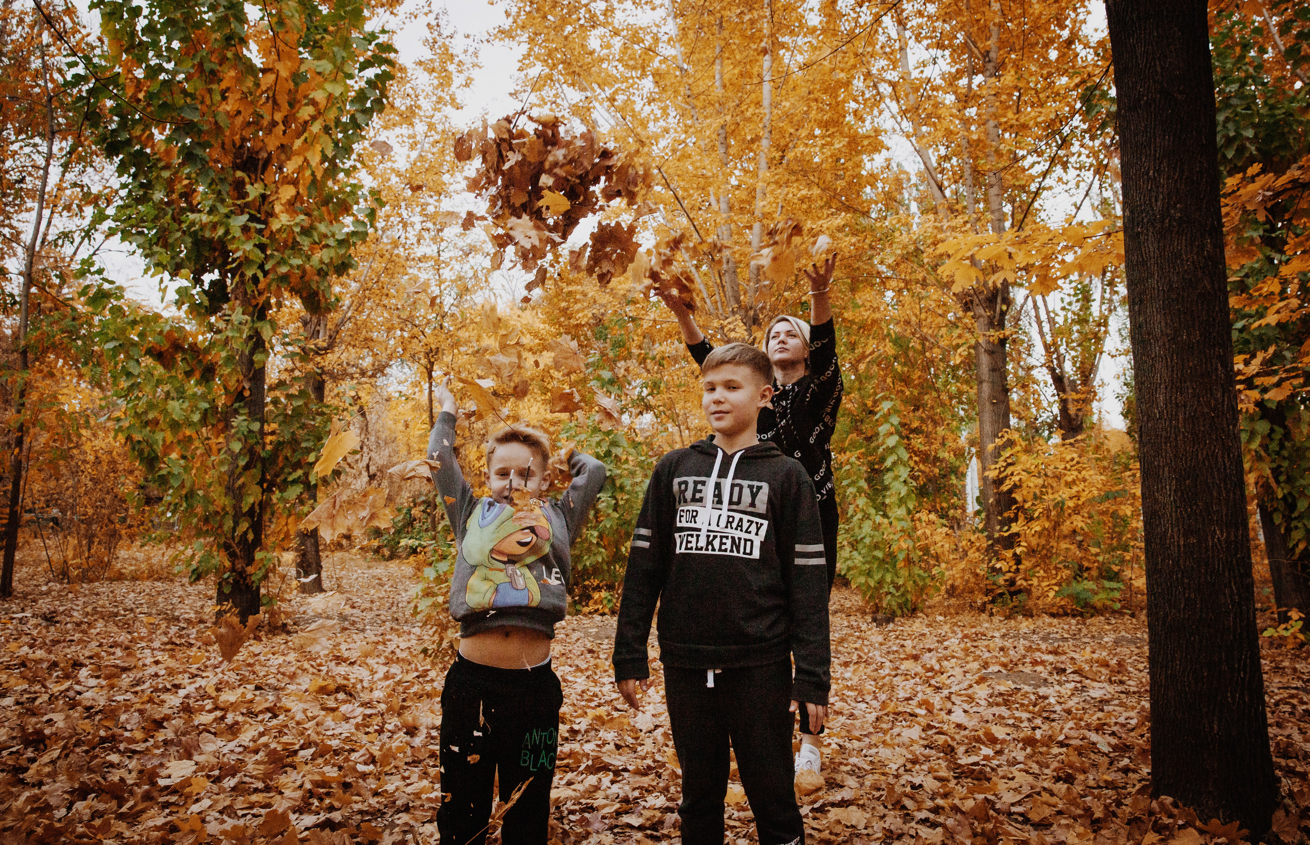 Ивановы. Спасибо за проявленный интерес к моему творчеству! Меня зовут Россохат