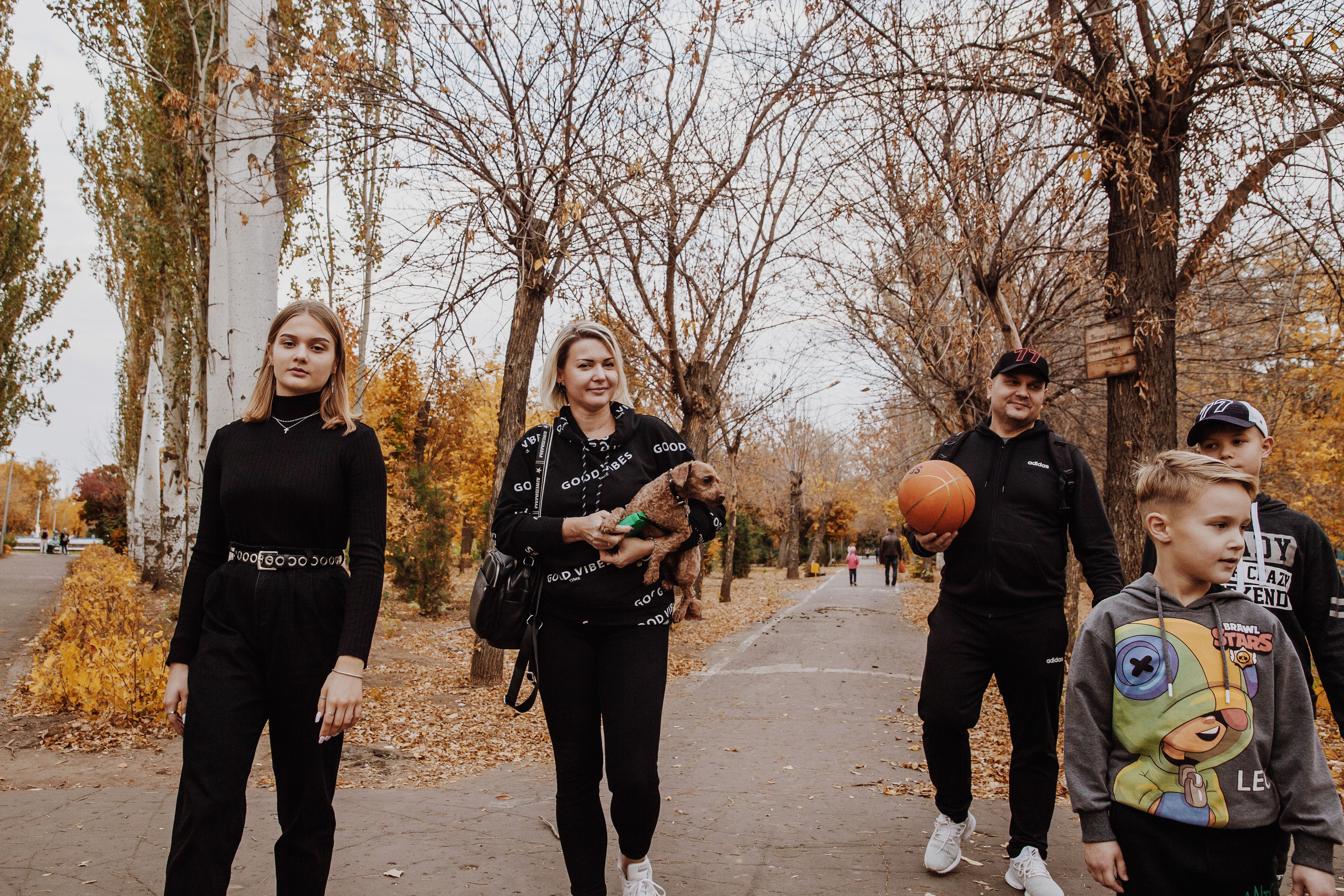 Ивановы. Спасибо за проявленный интерес к моему творчеству! Меня зовут Россохат