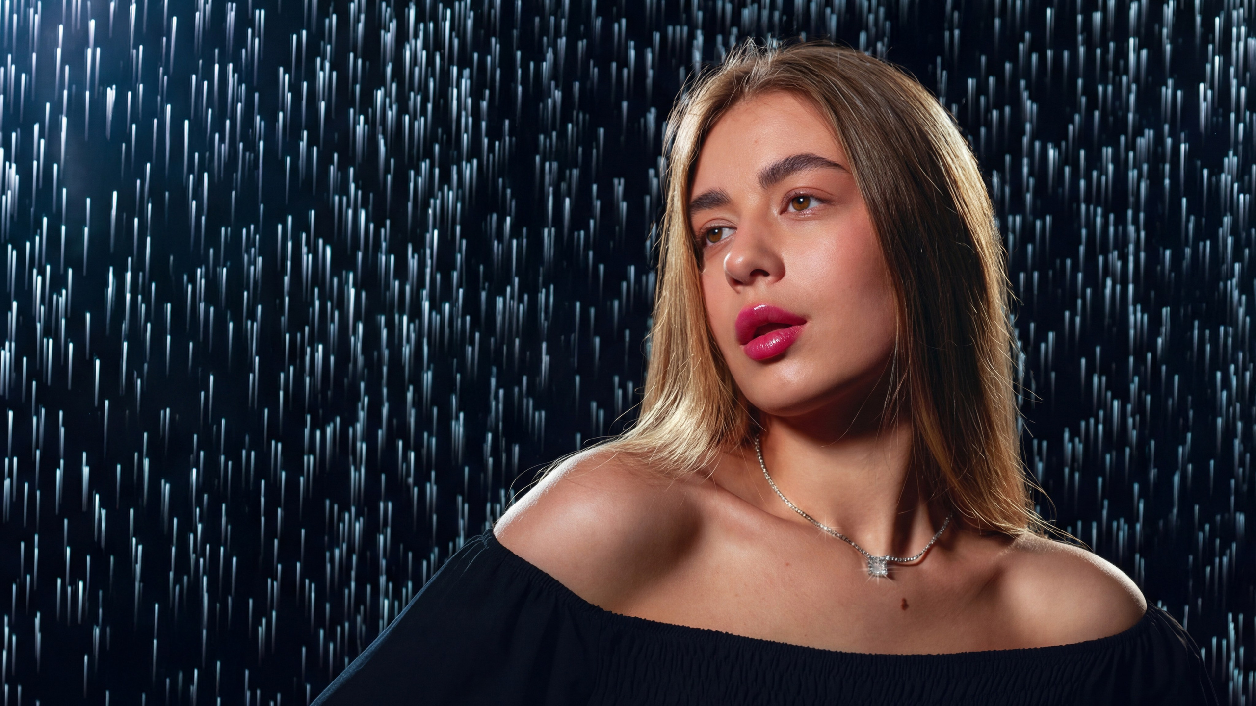 Съёмка с водой. Фото & Видео студия XIMIYA