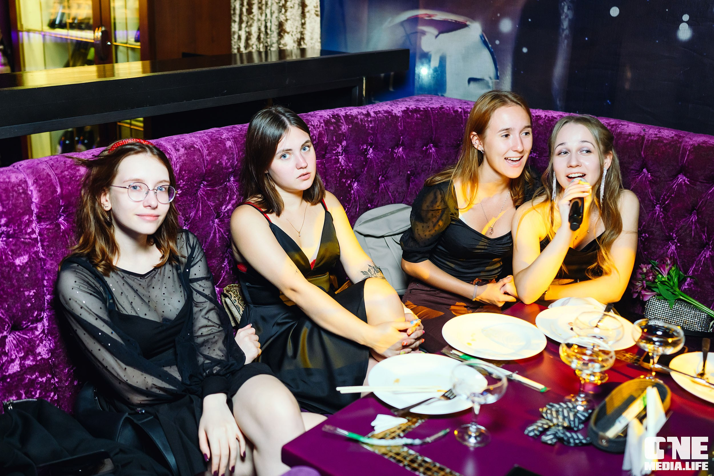 Фоторепортаж из караоке-клуба Эйфория. One Media Life: фоторепортажи, фотоотчеты с мероприятий и заведений