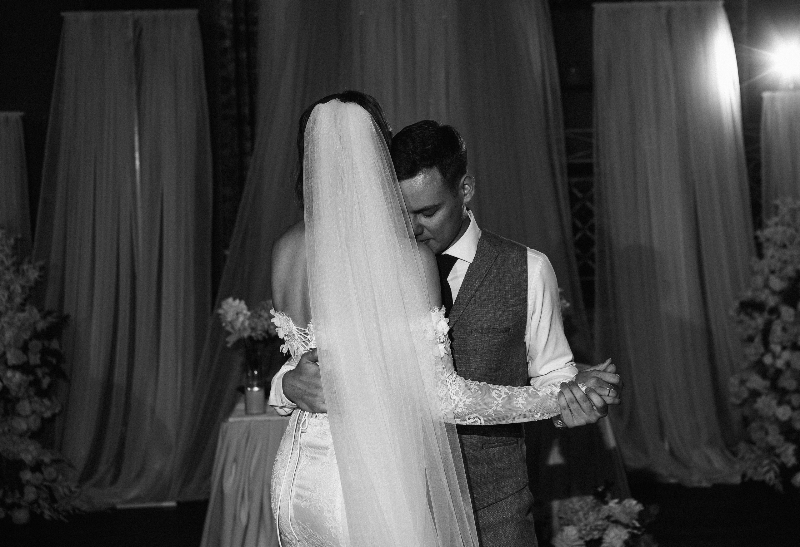 Артём & София | 14.06.25. Свадебный и семейный фотограф в Омске Евгения Хакимова