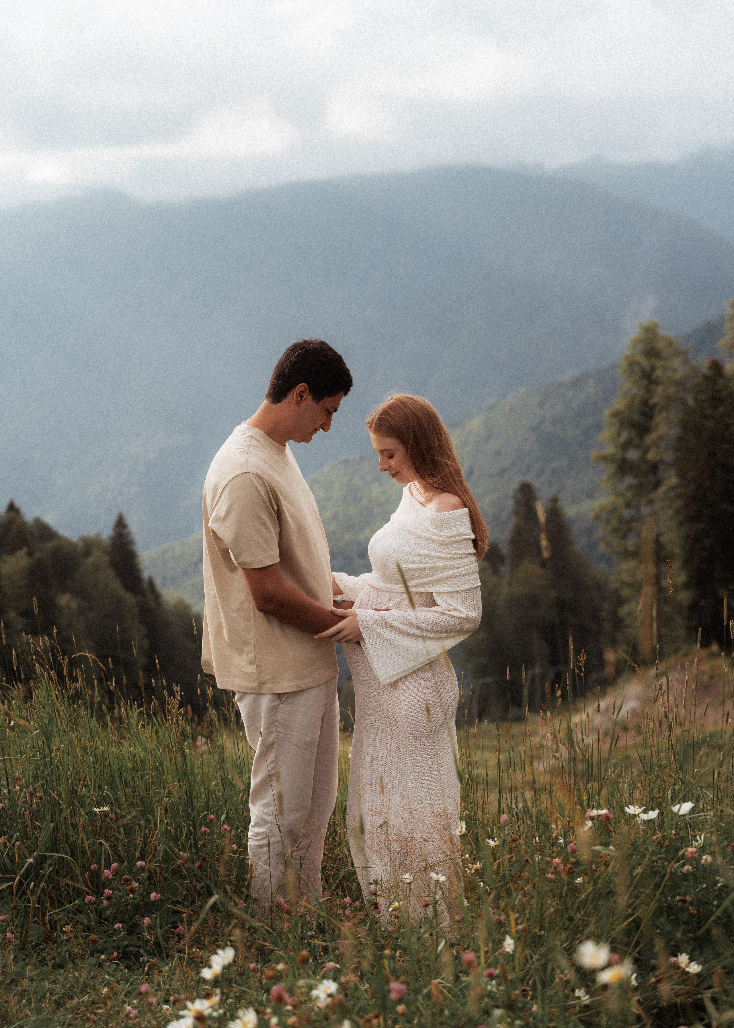 Фотосессия беременности в Красной Поляне. Фотограф на Пхукете Максим