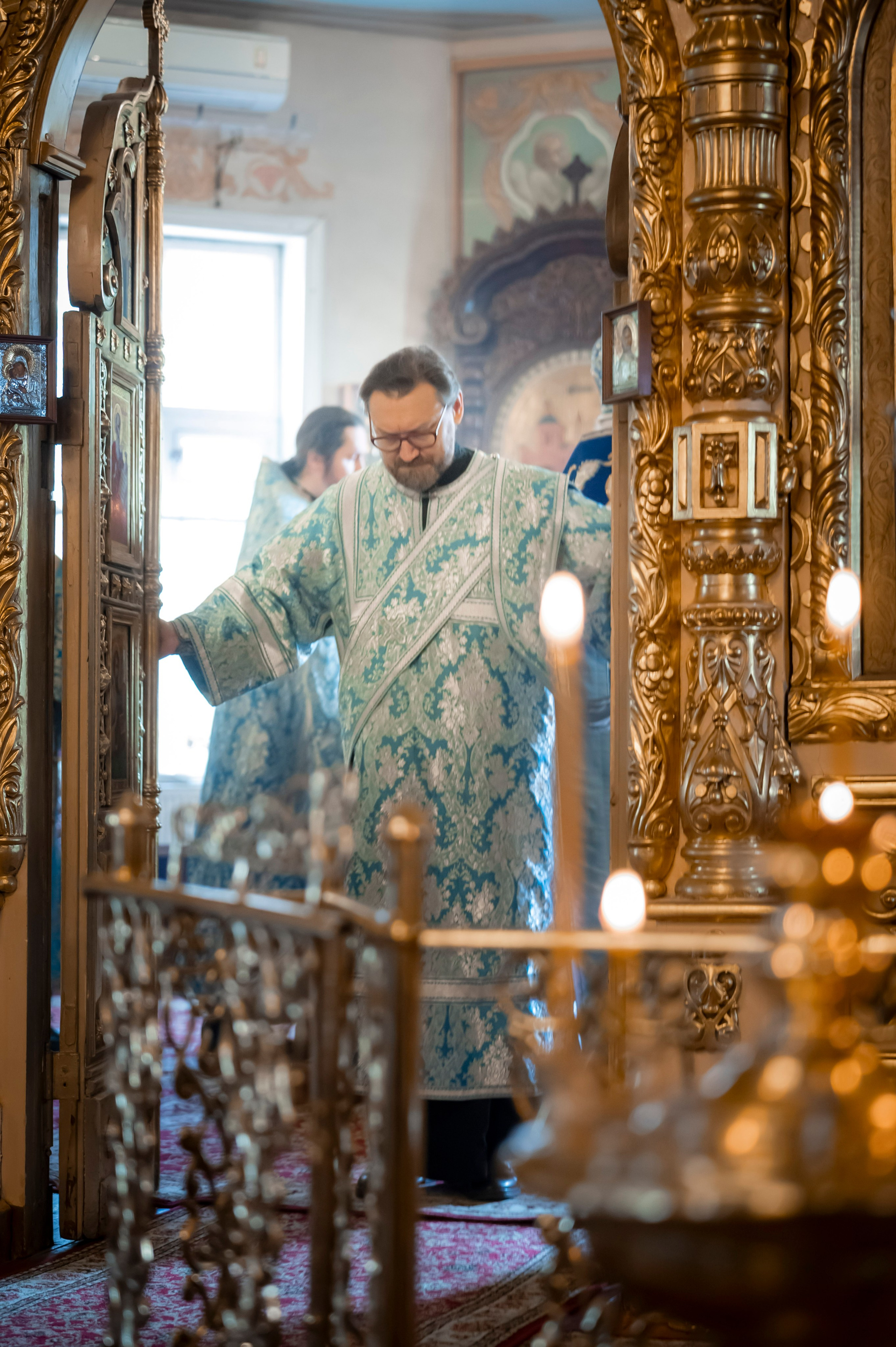 Богородский храм. Благовещение. Божественная Литургия. Антон и Татьяна Денисенко — В храме