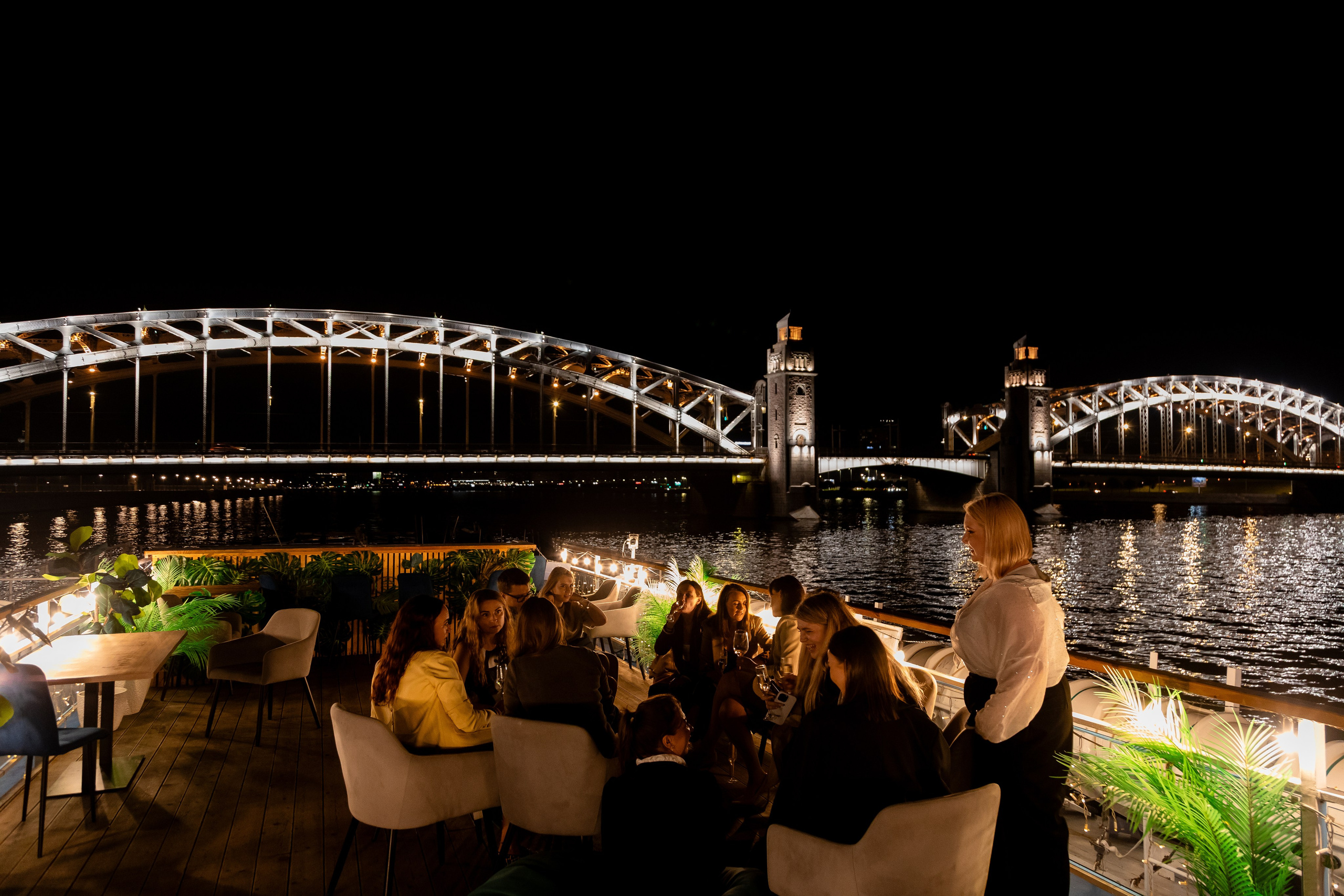 На воде. Главная