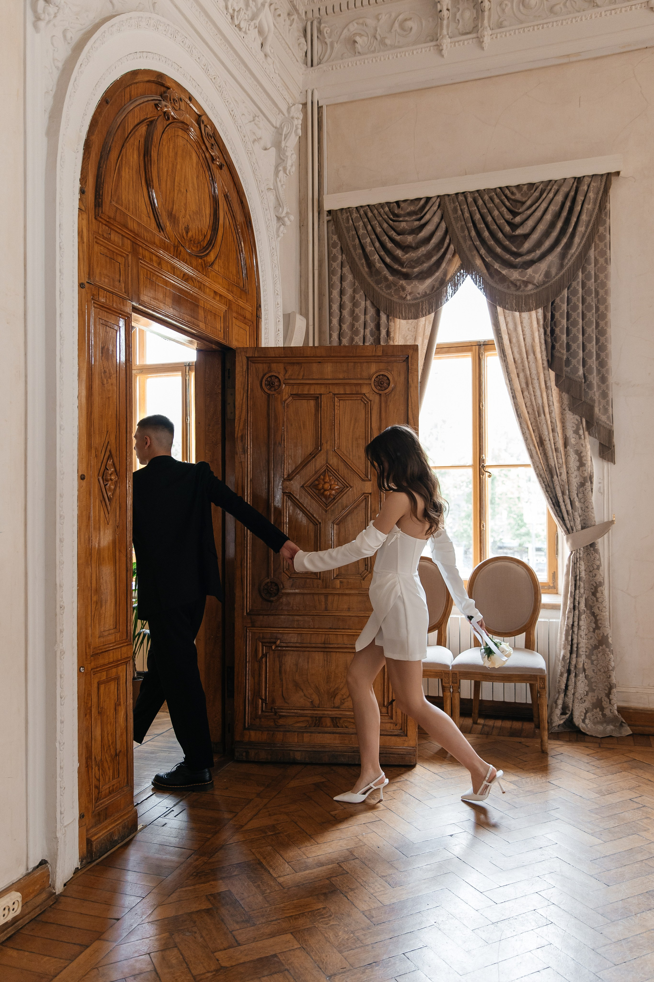 Свадебная фотосессия в Библиотеке-читальне им. А. С. Пушкина. Фотограф и видеограф Анна Домашенко