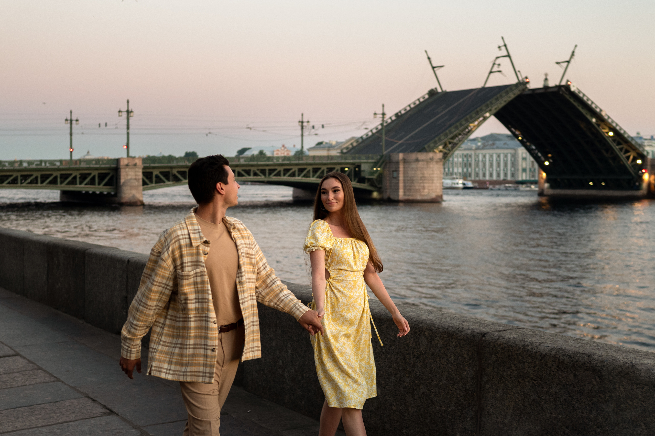 Разведение мостов. Диана и Михаил. Фотограф в Красноярске / Дивногорске. Файзулина Анастасия